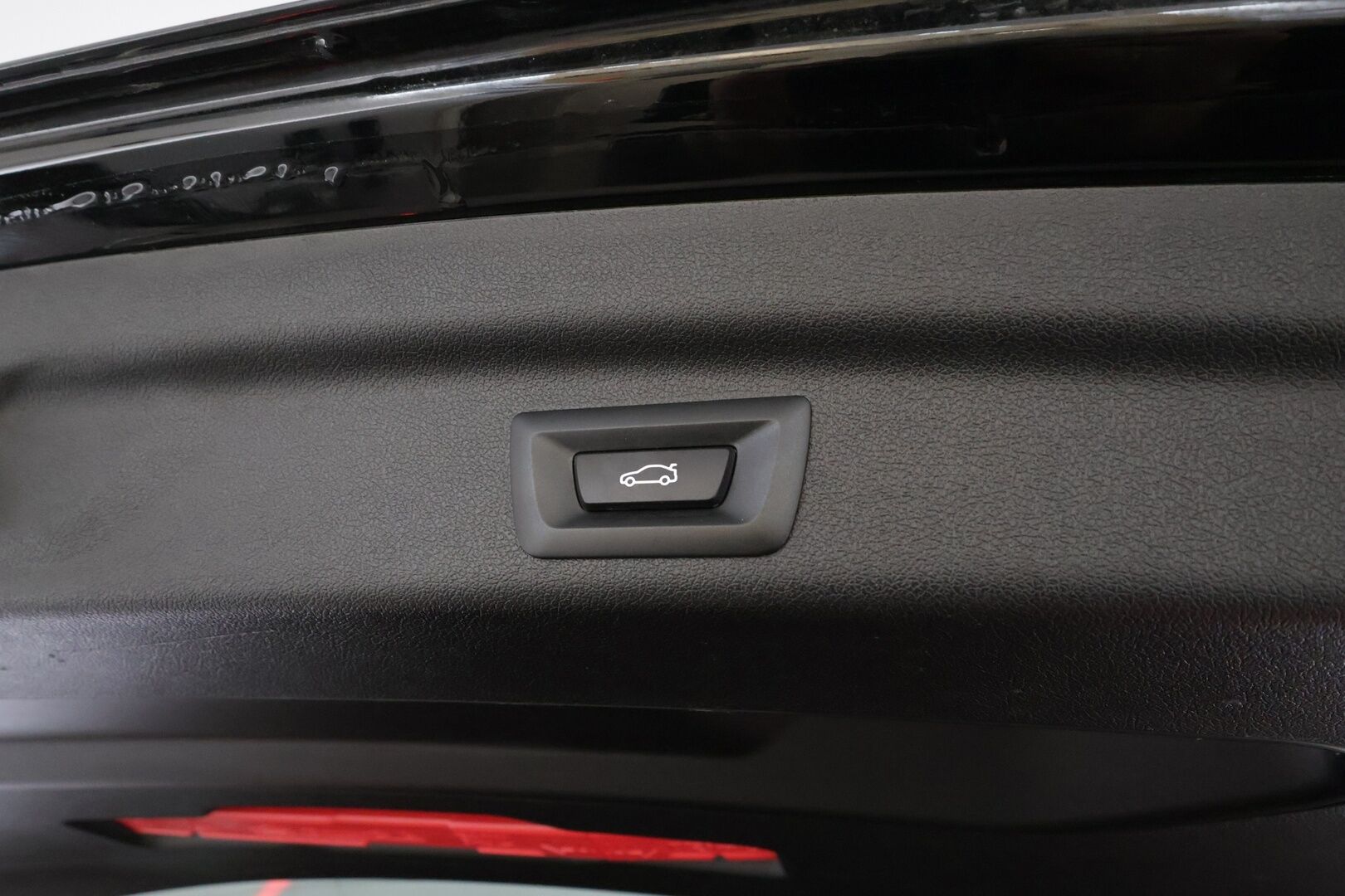 BMW 225 2023 U06 Active Tourer 225e xDrive Charged Edition * Vakkari / P.kamera / LED / Navi / Kaistavahti / Sähköluukku * - 1.Om Suomi-auto / Akku kuntotarkastettu SoH 95,9% / Kahdet renkaat aluvanteilla / Merkkihuollettu - HULLUT AVAJAISHULINAT KORKOTARJOUS 3,29 %