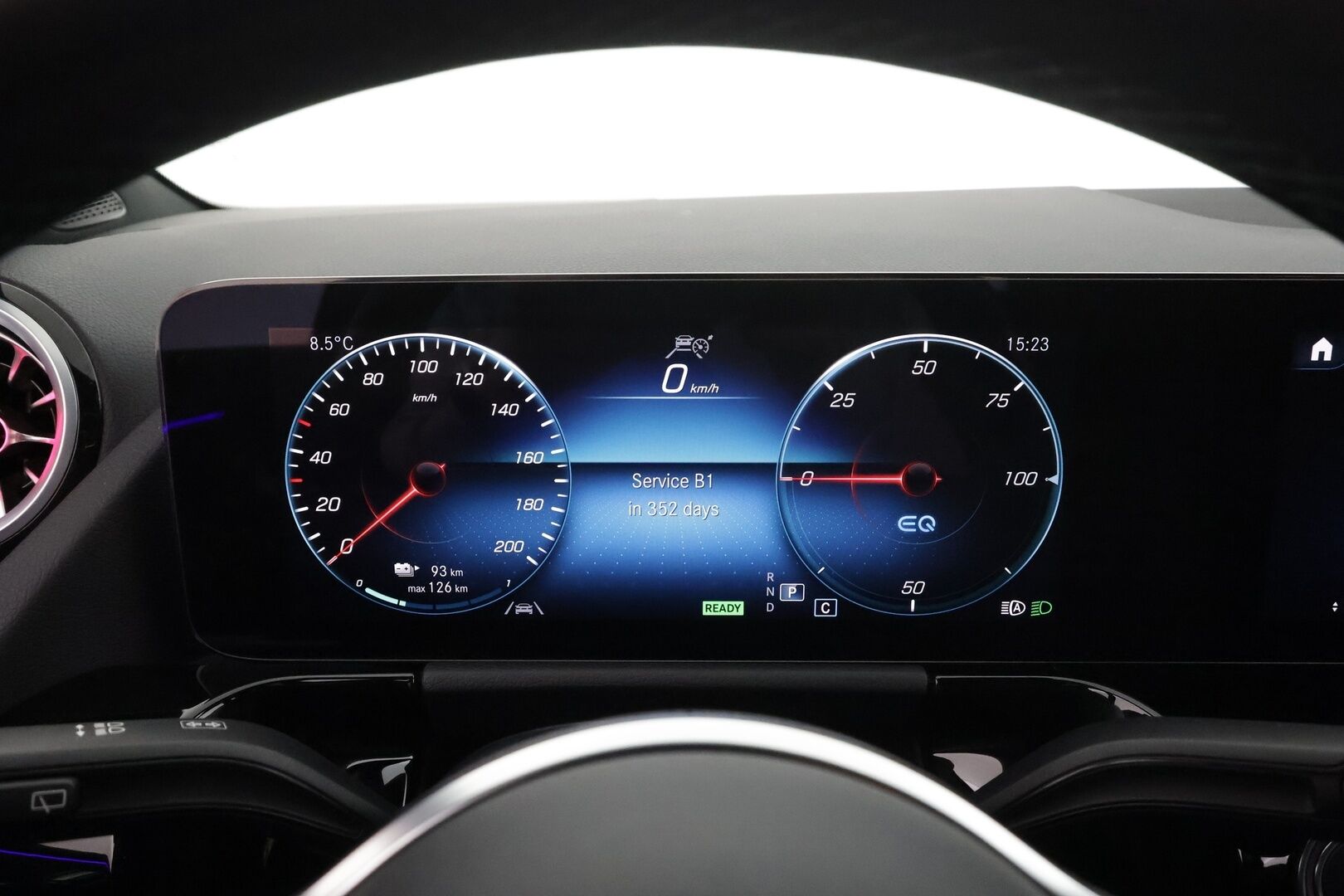 Mercedes-Benz EQA 2023 300 4MATIC Business * Distronic+ / P.kamera / Muistipenkit / Koukku / Widescreen / KeylessGo / Sähköluukku / Navi * - Suomi-auto / Kahdet renkaat aluvanteilla / Merkkihuollettu