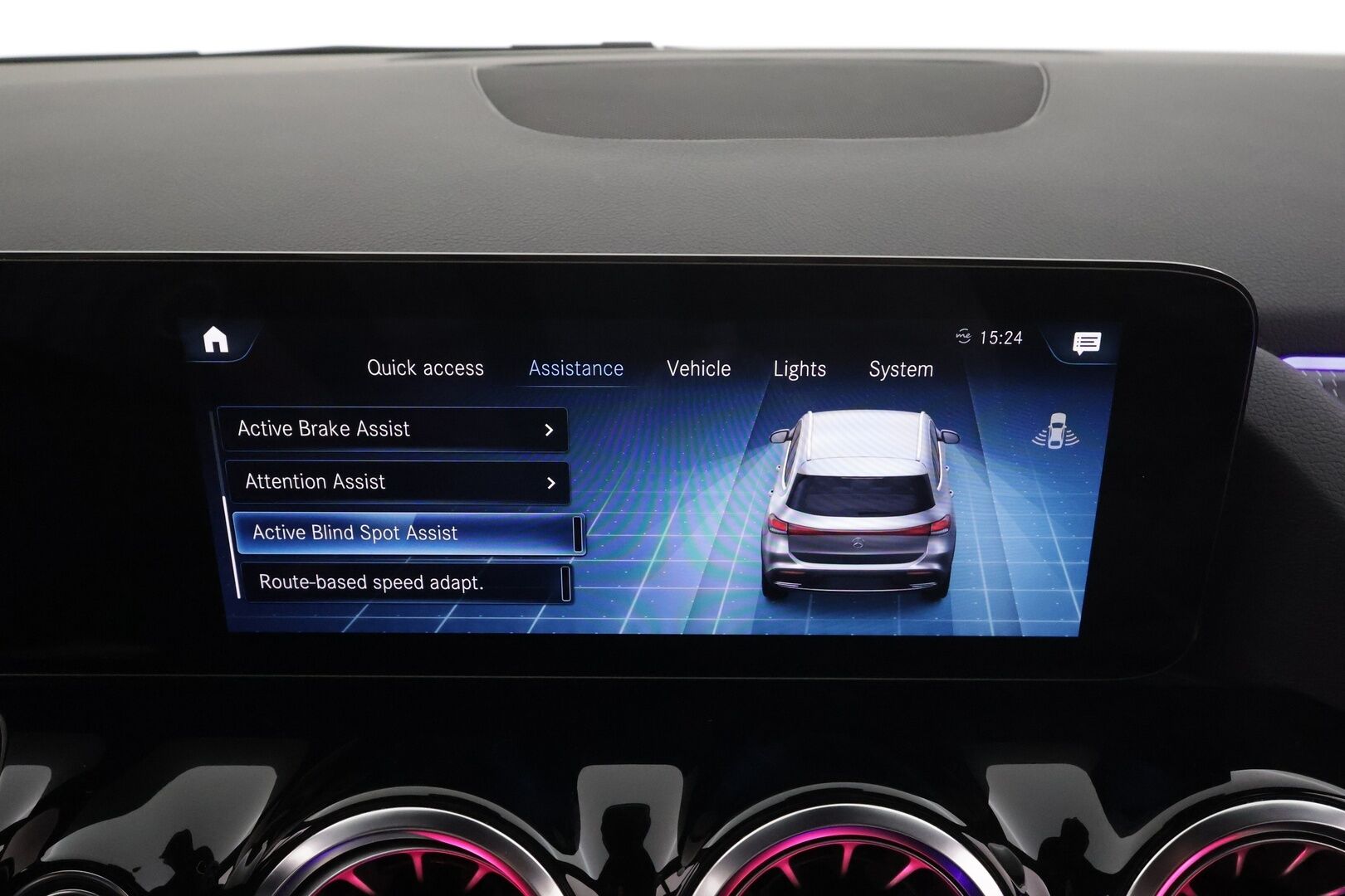 Mercedes-Benz EQA 2023 300 4MATIC Business * Distronic+ / P.kamera / Muistipenkit / Koukku / Widescreen / KeylessGo / Sähköluukku / Navi * - Suomi-auto / Kahdet renkaat aluvanteilla / Merkkihuollettu