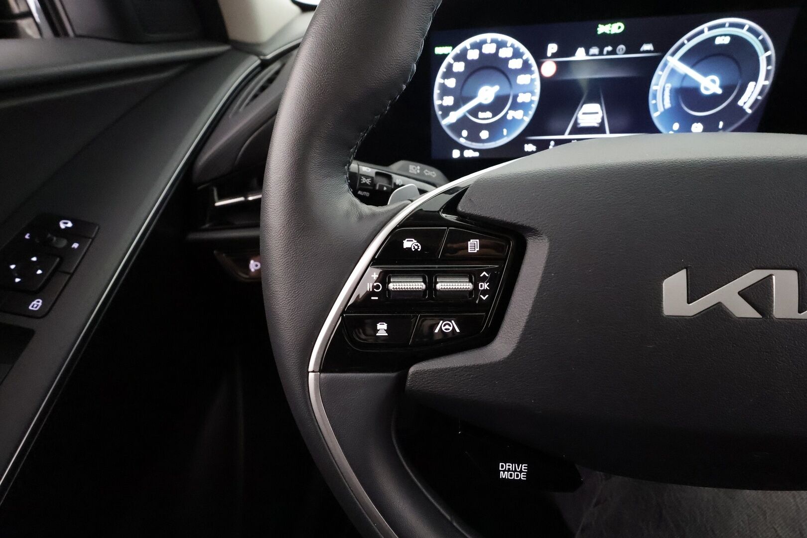 Kia Niro 2023 1,6 GDI Hybrid EX DCT Premium * ACC / P.kamera / LED / Navi / Sähköpenkki / KeylessGo / Sähköluukku * - 1.Om Suomi-auto / Kahdet renkaat aluvanteilla / Merkkihuollettu