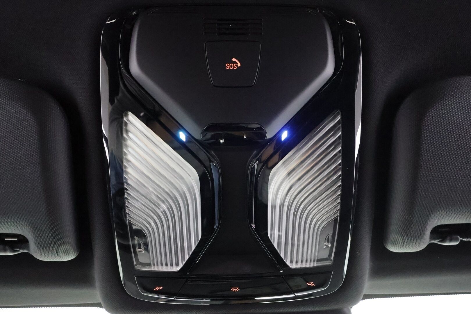 BMW X3 2023 G01 xDrive 30e A Charged Edition * ACC / Koukku / P.Kamera / LED / Sporttinahat / Kaistavahti / Navi * - 1-om Suomi-auto / Kahdet renkaat aluvanteilla / 2x Latauskaapelit