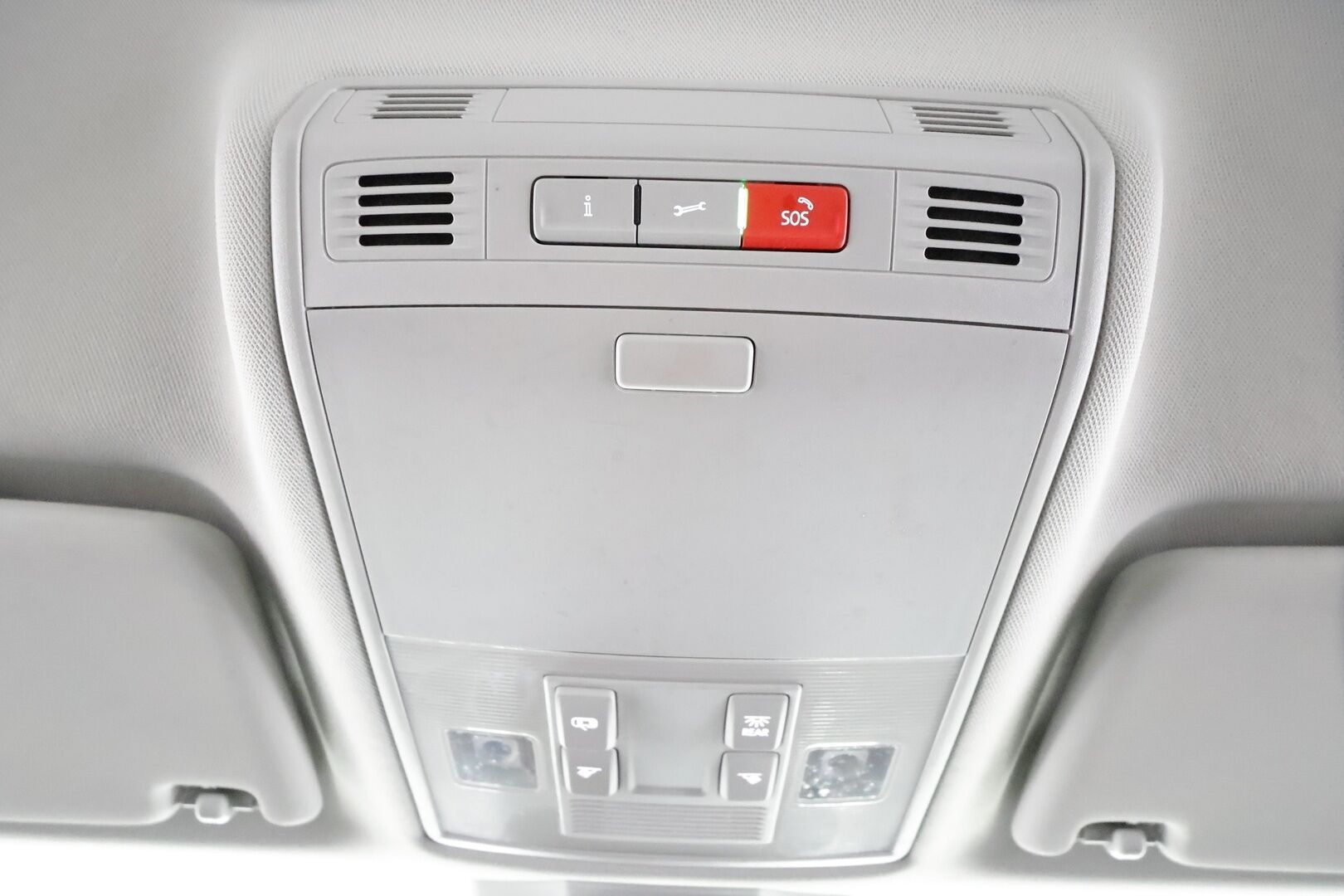 Skoda Superb 2020 Combi 2,0 TDI 190 4x4 Style DSG * Webasto / Koukku / ACC / Matrix / Canton / P.kamera / Muistipenkki * - Merkkihuollot / Kahdet renkaat aluvanteilla