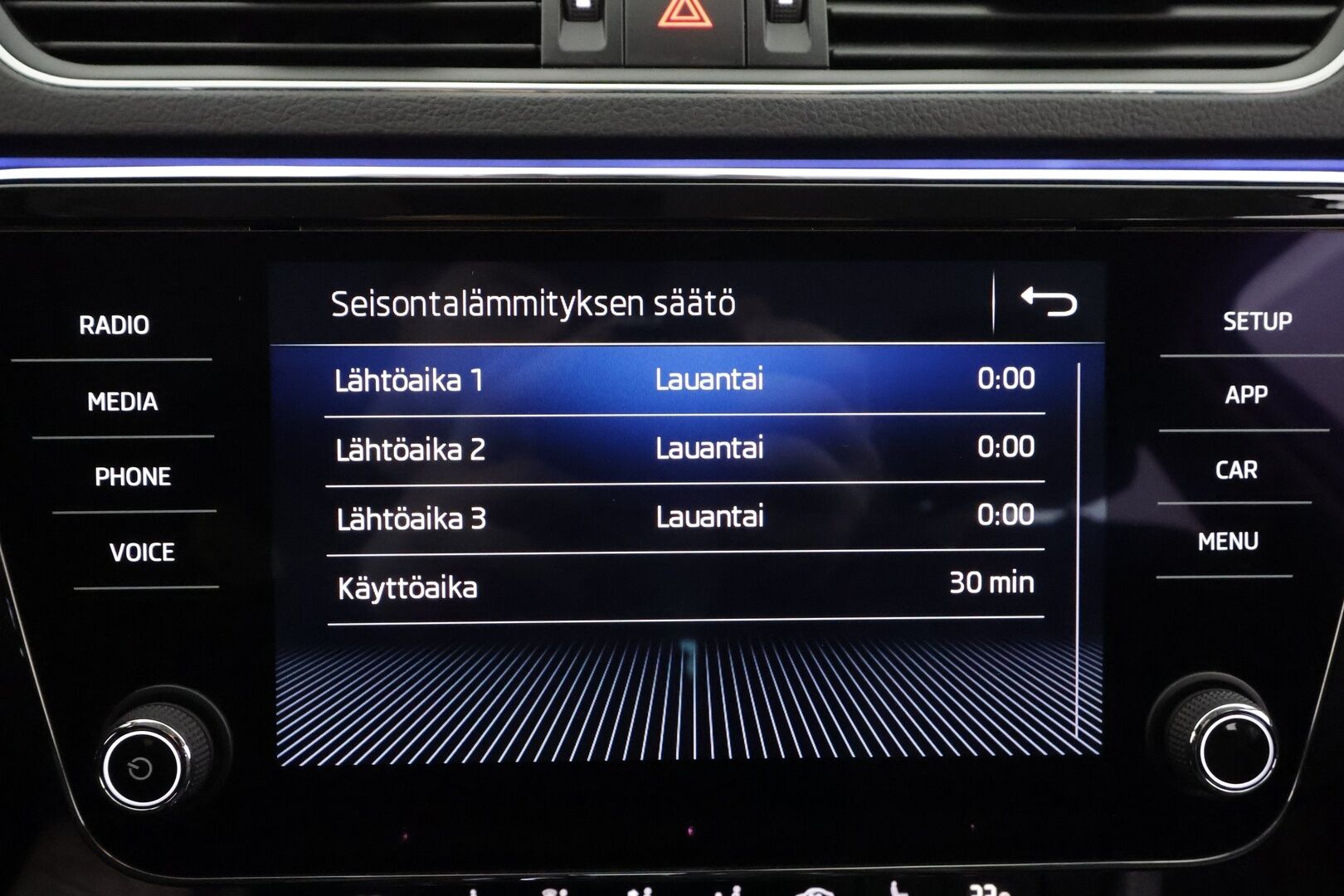 Skoda Superb 2020 Combi 2,0 TDI 190 4x4 Style DSG * Webasto / Koukku / ACC / Matrix / Canton / P.kamera / Muistipenkki * - Merkkihuollot / Kahdet renkaat aluvanteilla