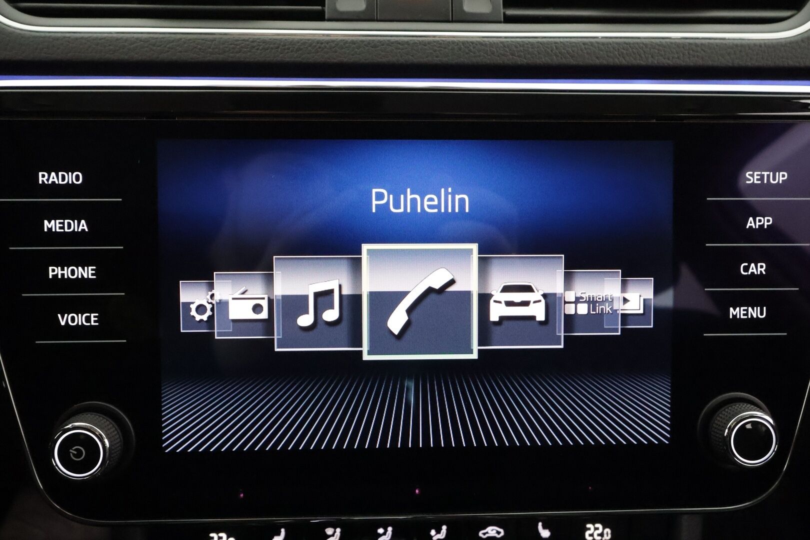 Skoda Superb 2020 Combi 2,0 TDI 190 4x4 Style DSG * Webasto / Koukku / ACC / Matrix / Canton / P.kamera / Muistipenkki * - Merkkihuollot / Kahdet renkaat aluvanteilla