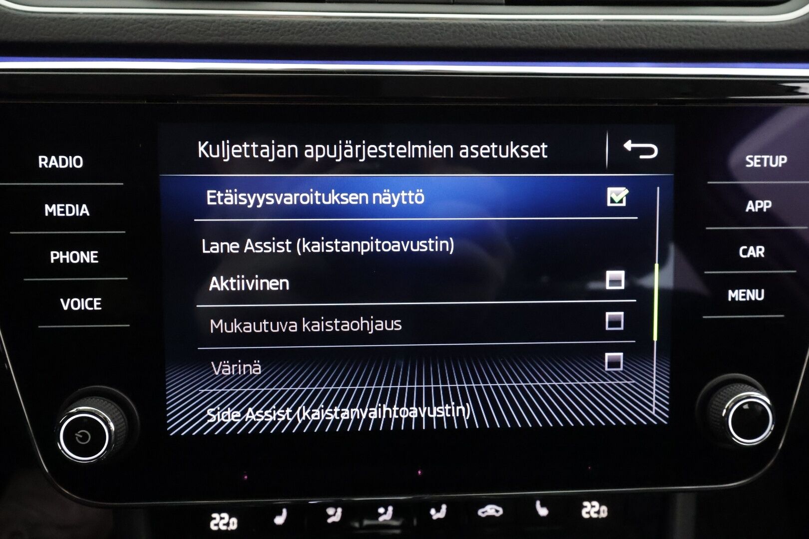 Skoda Superb 2020 Combi 2,0 TDI 190 4x4 Style DSG * Webasto / Koukku / ACC / Matrix / Canton / P.kamera / Muistipenkki * - Merkkihuollot / Kahdet renkaat aluvanteilla