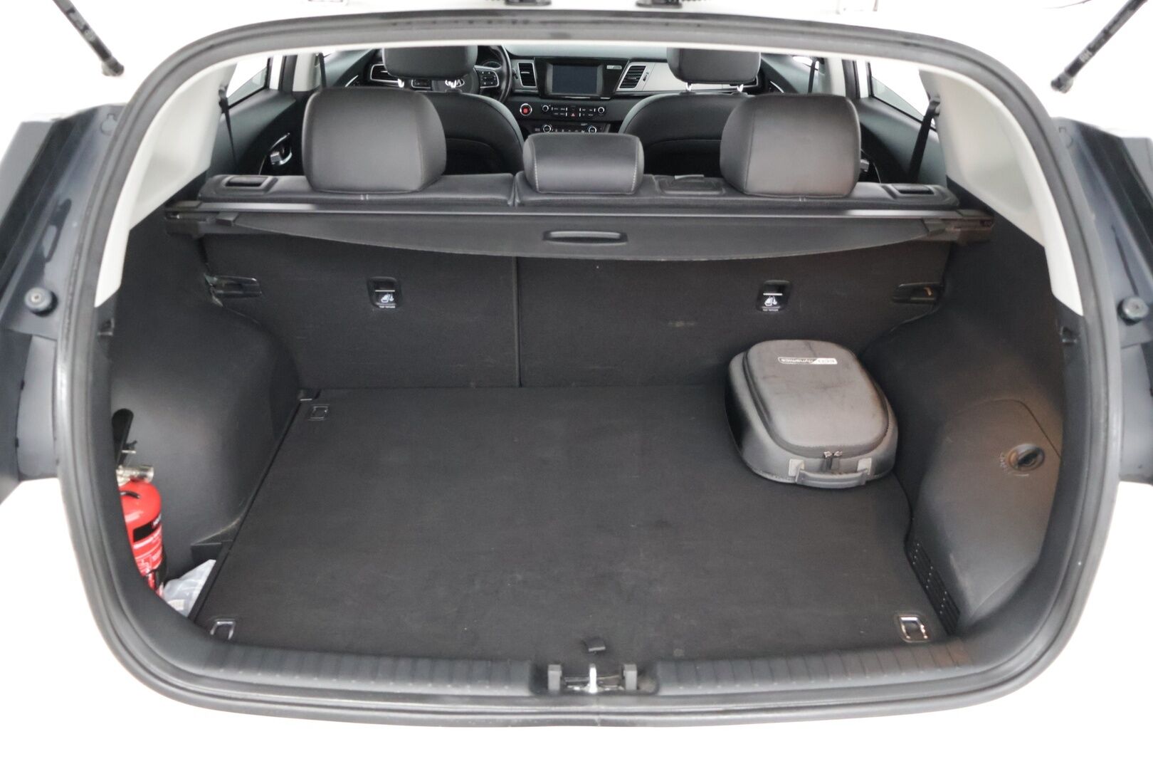 Kia Niro 2019 1,6 GDI Hybrid Business Premium DCT * Adapt.vakkari / Nahat / P-kamera / KeylessGo / CarPlay * - HULLUT AVAJAISHULINAT KORKOTARJOUS 3,29 %