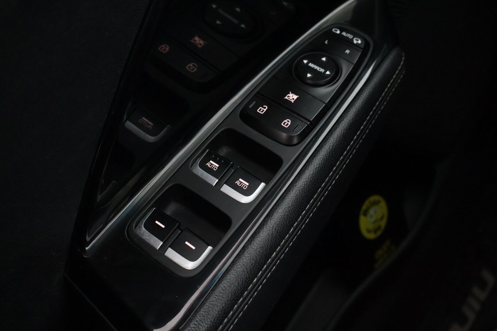Kia Niro 2019 1,6 GDI Plug-in Hybrid Business Premium - | Adapt.vakkari | Nahat | P-kamera | KeylessGo | CarPlay |