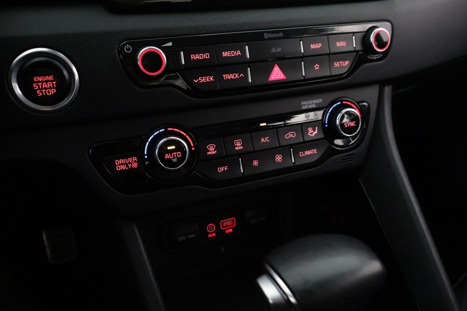 Kia Niro 2019 1,6 GDI Plug-in Hybrid Business Premium - | Adapt.vakkari | Nahat | P-kamera | KeylessGo | CarPlay |