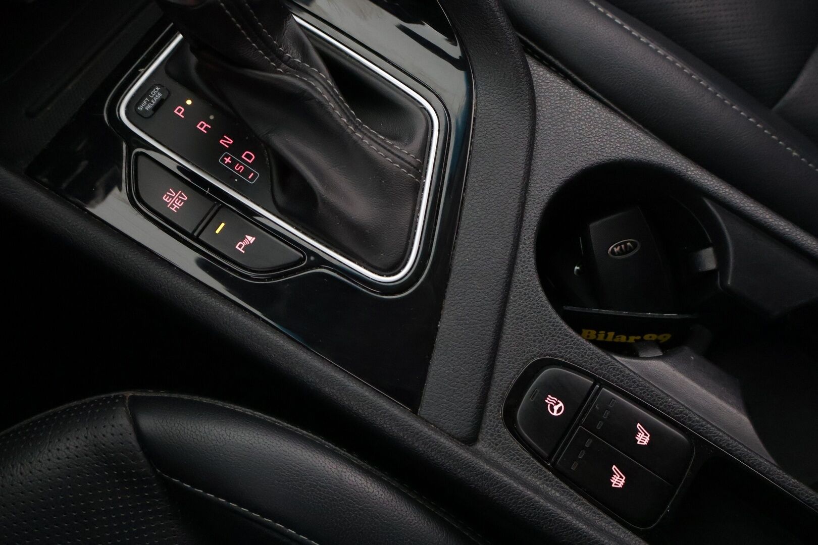 Kia Niro 2019 1,6 GDI Plug-in Hybrid Business Premium - | Adapt.vakkari | Nahat | P-kamera | KeylessGo | CarPlay |