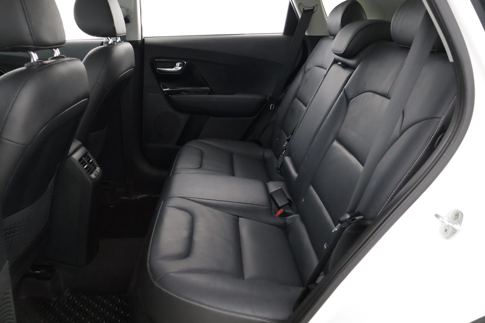 Kia Niro 2019 1,6 GDI Hybrid Business Premium DCT * Adapt.vakkari / Nahat / P-kamera / KeylessGo / CarPlay * - HULLUT AVAJAISHULINAT KORKOTARJOUS 3,29 %