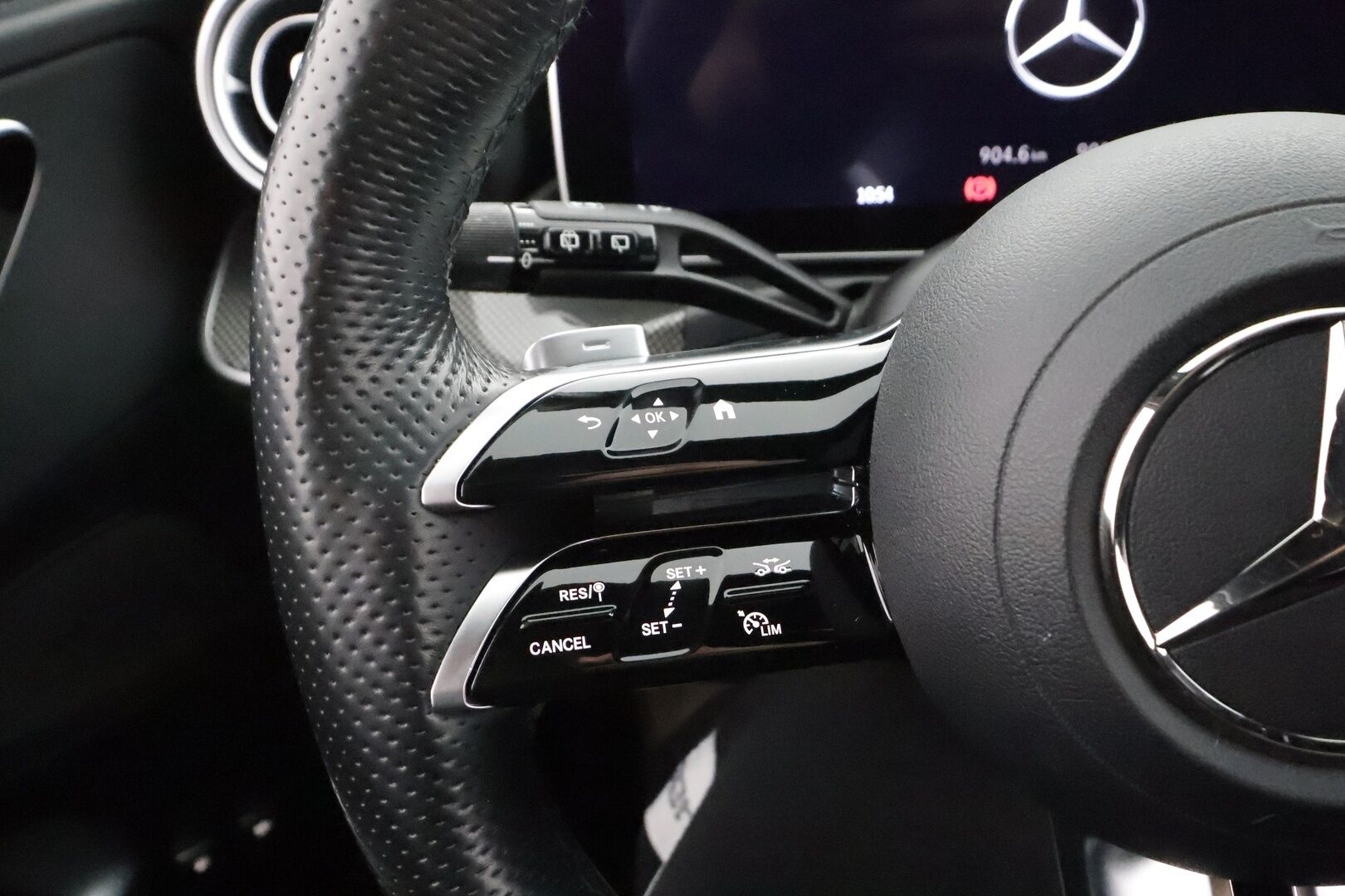 Mercedes-Benz C 2023 300 e T A Business AMG - 1.Om Suomi-auto | Merkkihuollettu | Distronic Pro | Koukku | P.Kamera | Puolinahat | Navi | LED | Sähköluukku | Facelift