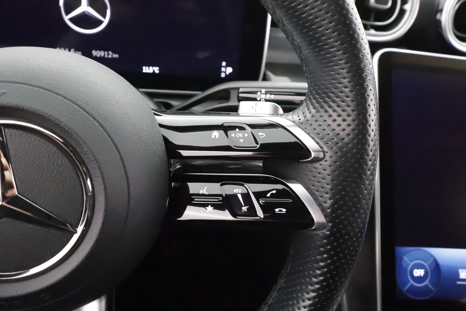 Mercedes-Benz C 2023 300 e T A Business AMG - 1.Om Suomi-auto | Merkkihuollettu | Distronic Pro | Koukku | P.Kamera | Puolinahat | Navi | LED | Sähköluukku | Facelift