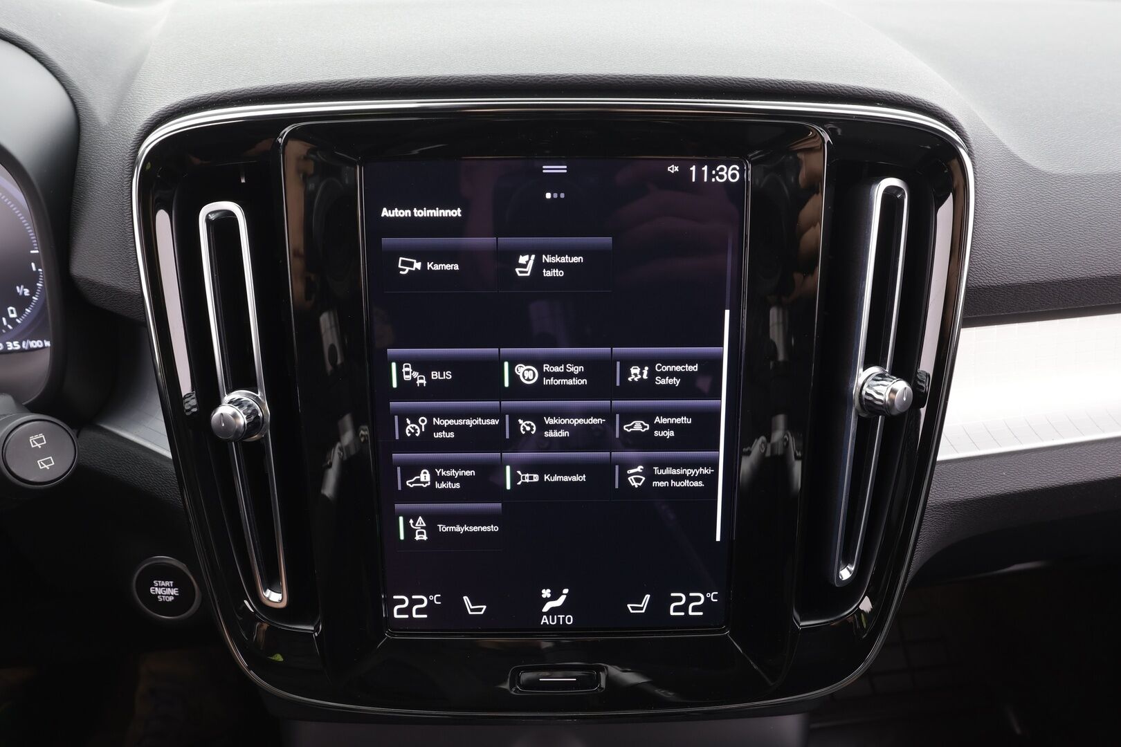 Volvo XC40 2023 T5 TwE Plus Dark aut * ACC / Koukku / H&K / Muistipenkki / BLIS / LED / Navi / Keyless / Sporttipenkit * - 1.Om Suomi-auto / Kahdet renkaat aluvanteilla / Säntilliset huollot - HULLUT AVAJAISHULINAT KORKOTARJOUS 3,29 %