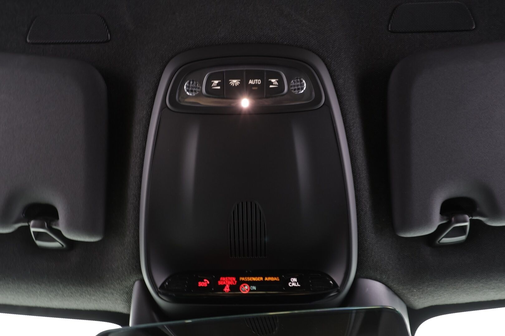 Volvo XC40 2023 T5 TwE Plus Dark aut * ACC / Koukku / H&K / Muistipenkki / BLIS / LED / Navi / Keyless / Sporttipenkit * - 1.Om Suomi-auto / Kahdet renkaat aluvanteilla / Säntilliset huollot - HULLUT AVAJAISHULINAT KORKOTARJOUS 3,29 %