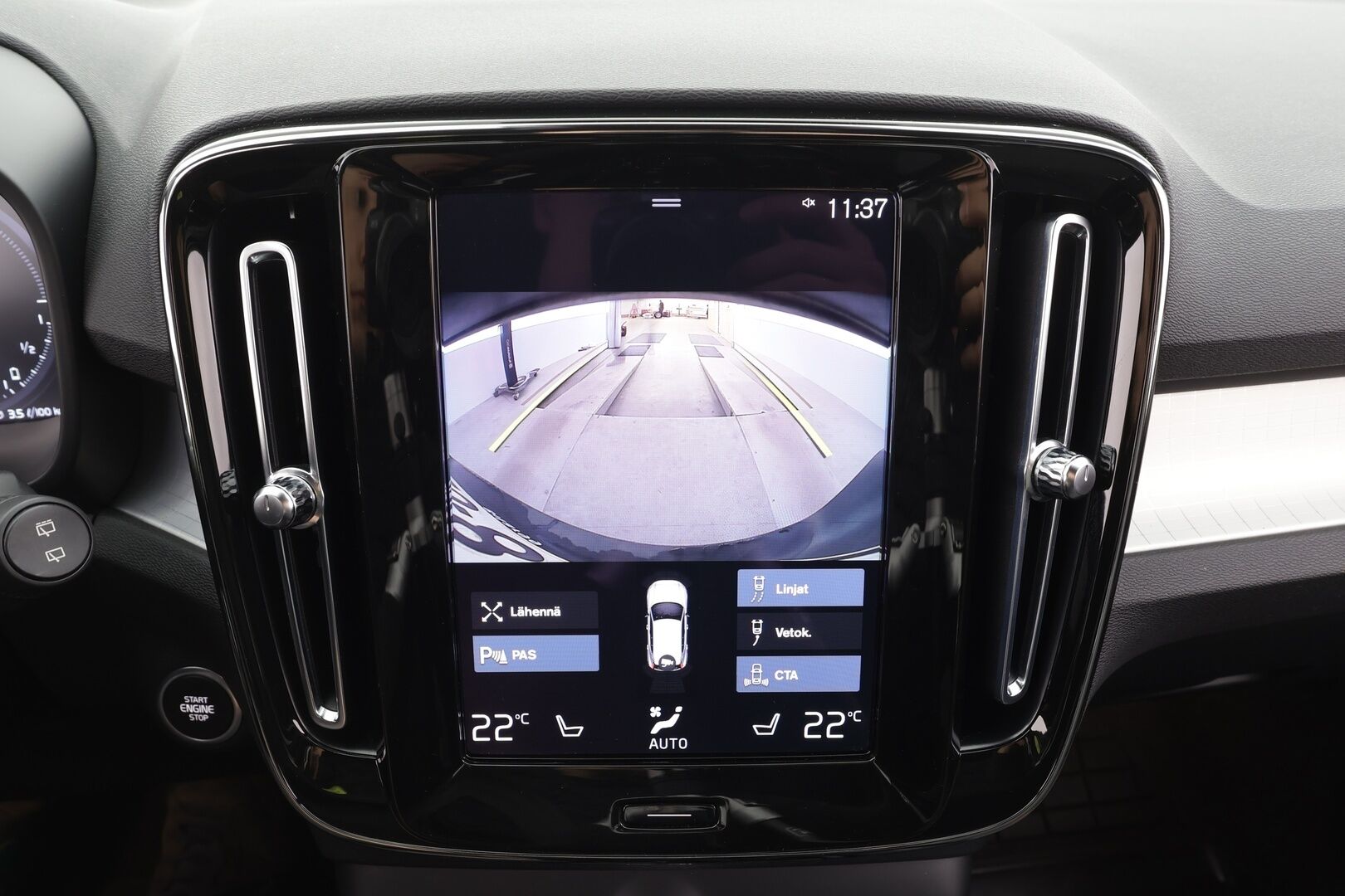 Volvo XC40 2023 T5 TwE Plus Dark aut * ACC / Koukku / H&K / Muistipenkki / BLIS / LED / Navi / Keyless / Sporttipenkit * - 1.Om Suomi-auto / Kahdet renkaat aluvanteilla / Säntilliset huollot - HULLUT AVAJAISHULINAT KORKOTARJOUS 3,29 %