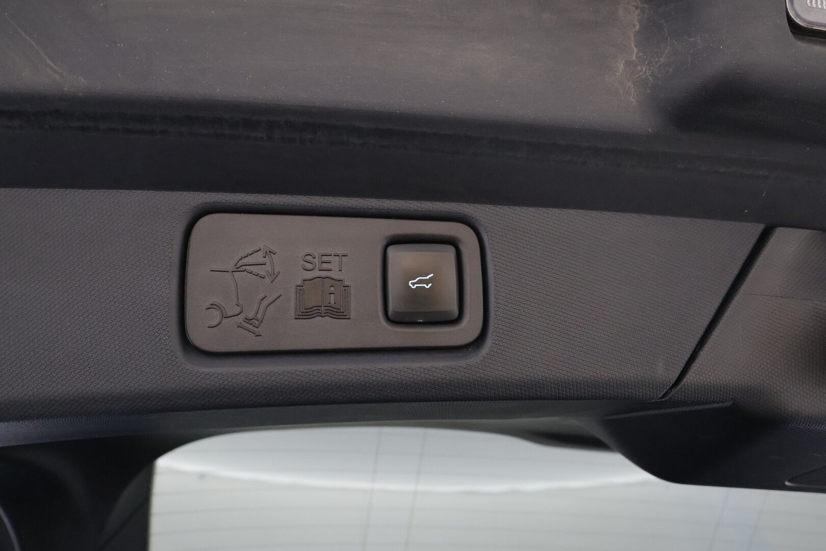 Ford Mustang Mach-E 2023 351hv AWD * Koukku / Lasikatto / ACC / 360° / B&O / Muistipenkki / Navi / Panorama / Keyless * - 1-om Suomi-auto / Akku kuntotarkastettu / 2x Latauskaapelit / Kahdet renkaat aluvanteilla / Merkkihuollot  