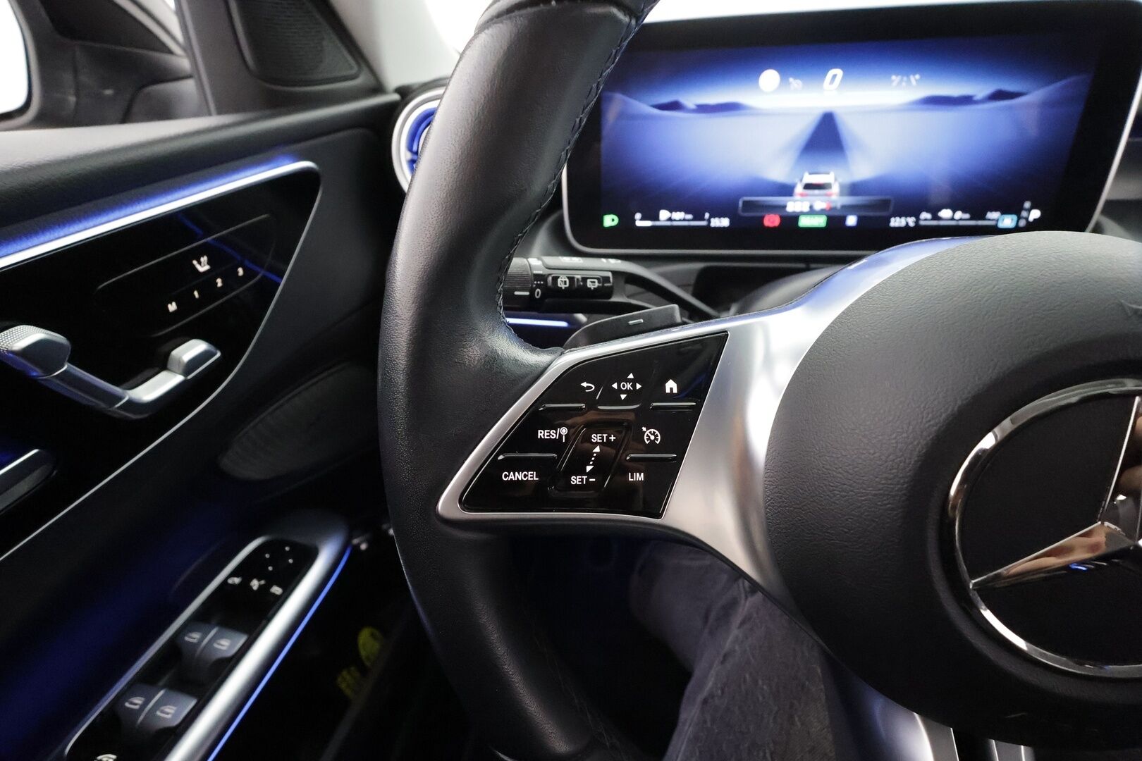 Mercedes-Benz C 2023 300 e T A Business * Distronic / Muistipenkit / LED / Koukku / Lisälämmitin / 360° * - 1.Om Suomi-auto / kahdet renkaat / Koti & Kauppalaturi