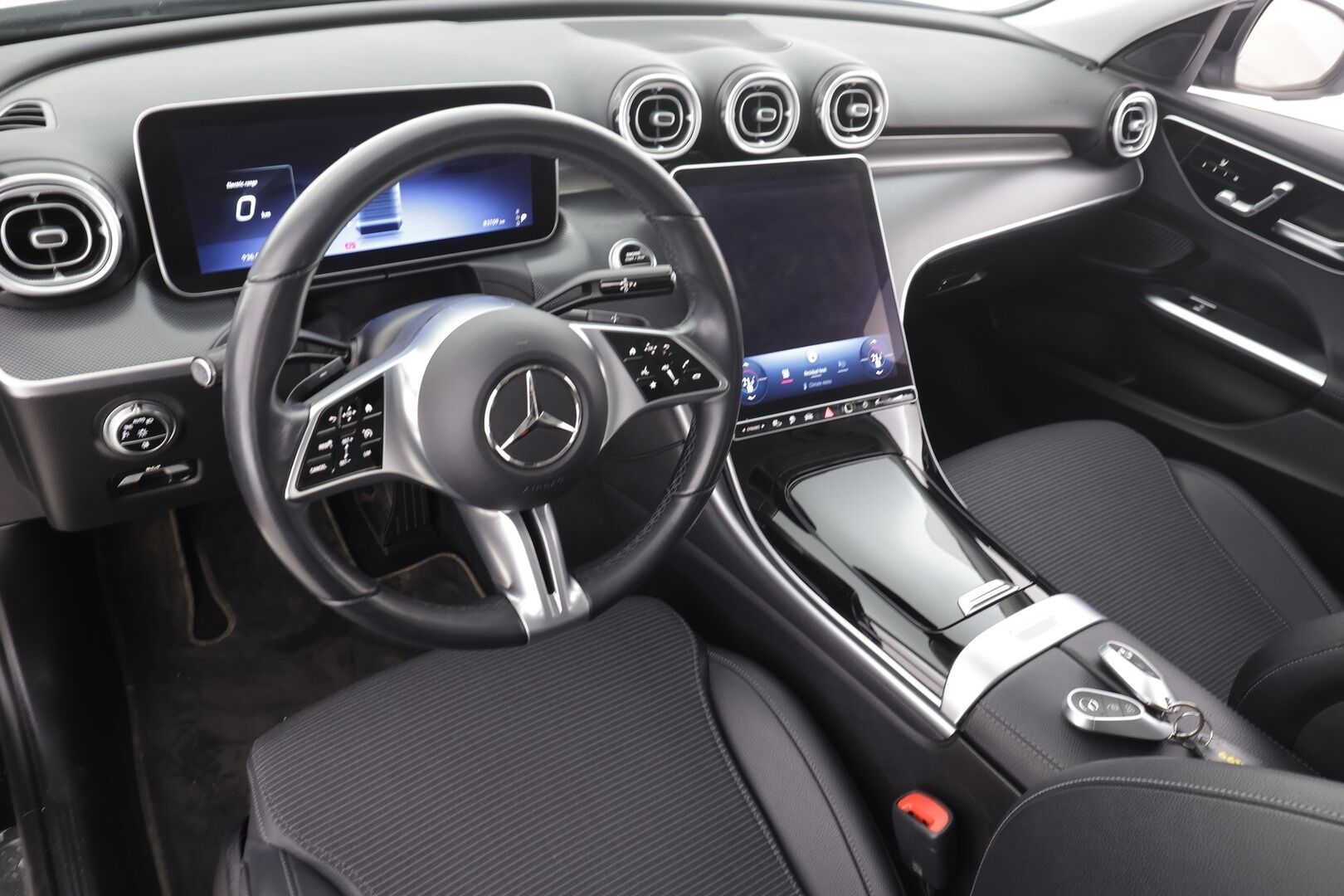 Mercedes-Benz C 2023 300 e T A Business * Distronic / Muistipenkit / LED / Koukku / Lisälämmitin / 360° * - 1.Om Suomi-auto / kahdet renkaat / Koti & Kauppalaturi