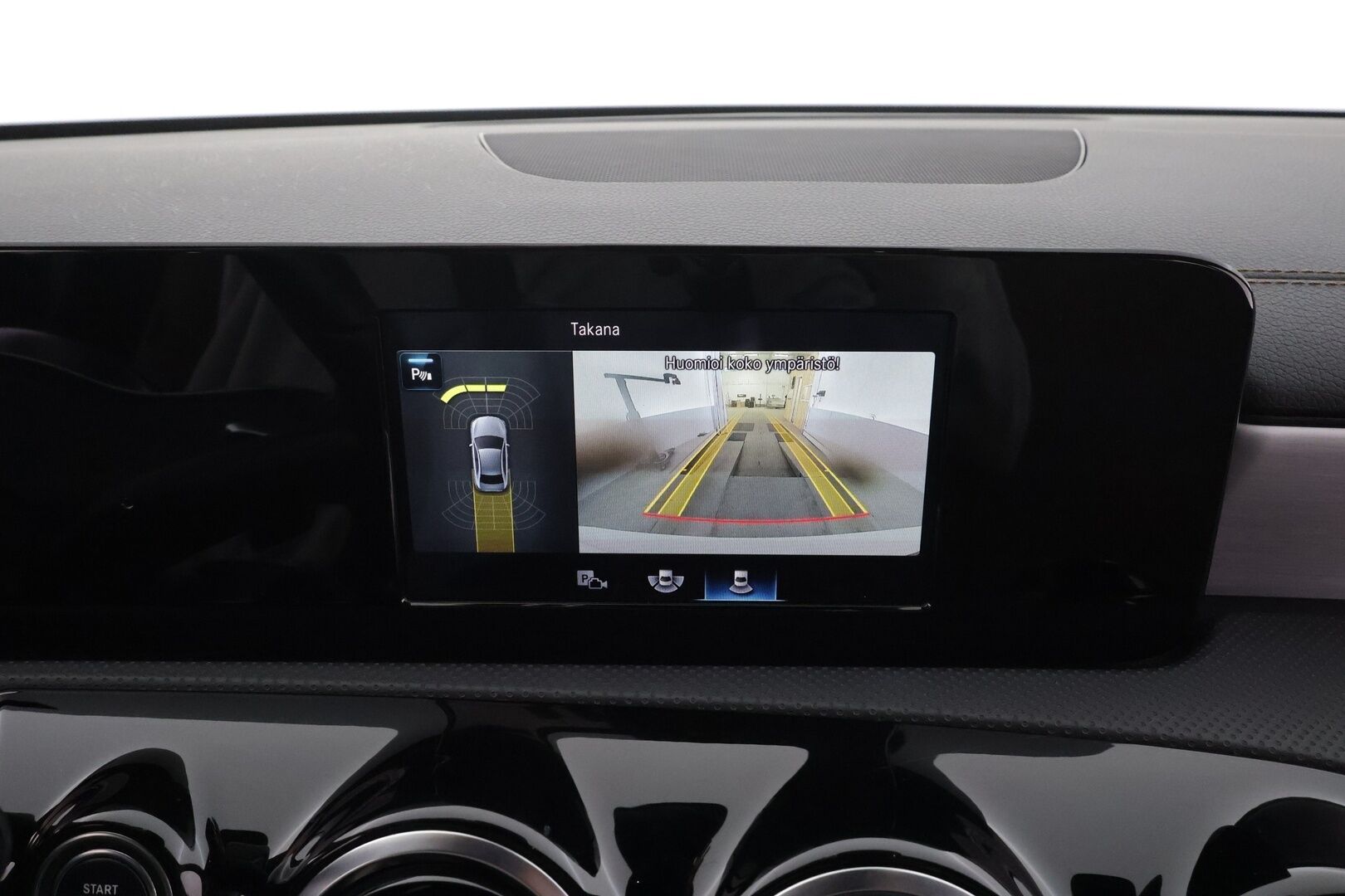 Mercedes-Benz A 2020 250 e A sedan Business AMG EQ Power * Vakkari / Midline / P.kamera / Sporttinahat / LED / Apple&Android * - Akku kutotarkastettu SoH95,9% / Suomi-auto / Kahdet renkaat aluvanteilla / Merkkihuollettu