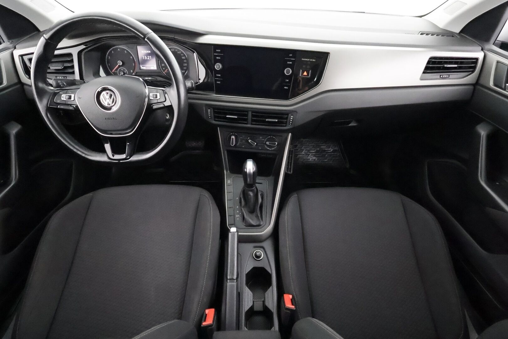 Volkswagen Polo 2020 Style 1,0 TSI 70 kW DSG-automaatti - | ACC | P.Kamera | Sisätilanlämmitin | Apple&Android | Penkinlämmittimet | Ilmastointi | 1-om Suomi-auto | Kahdet renkaat |