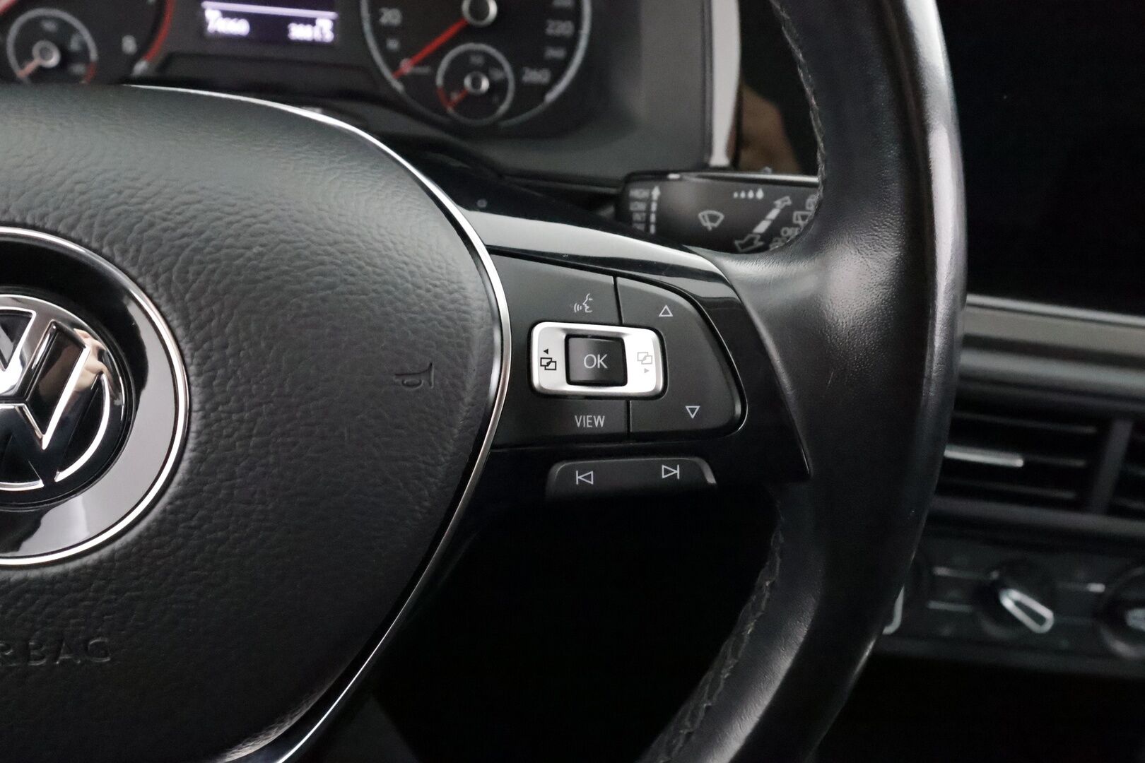 Volkswagen Polo 2020 Style 1,0 TSI 70 kW DSG-automaatti - | ACC | P.Kamera | Sisätilanlämmitin | Apple&Android | Penkinlämmittimet | Ilmastointi | 1-om Suomi-auto | Kahdet renkaat |