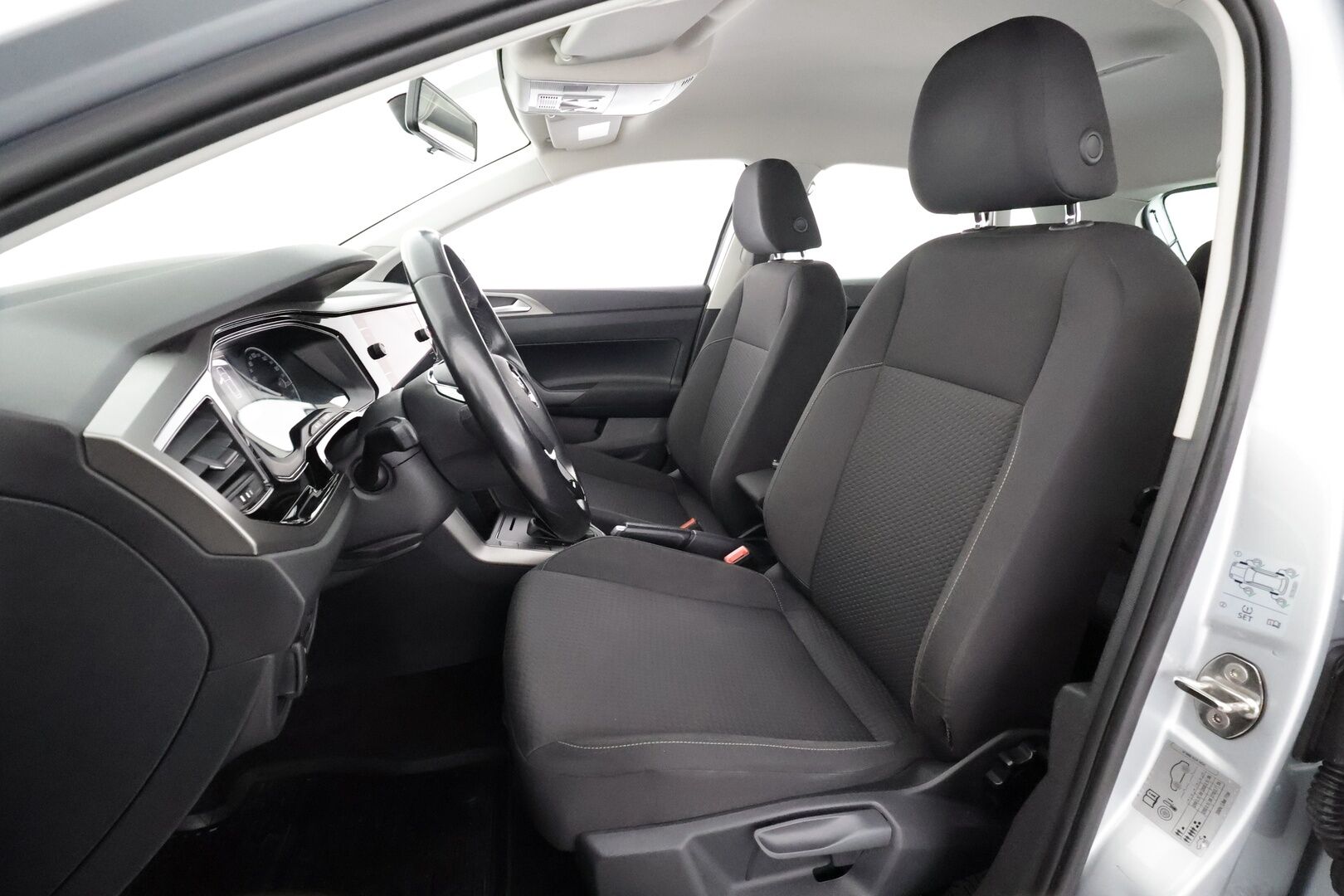 Volkswagen Polo 2020 Style 1,0 TSI 70 kW DSG-automaatti - | ACC | P.Kamera | Sisätilanlämmitin | Apple&Android | Penkinlämmittimet | Ilmastointi | 1-om Suomi-auto | Kahdet renkaat |