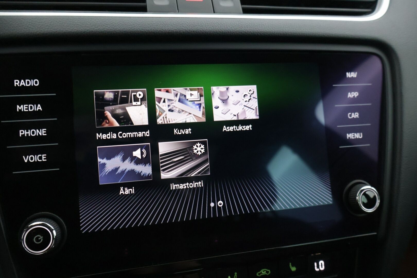 Skoda Octavia 2020 Combi 1,5 TSI G-TEC Style BusinessLine DSG Autom. * Adapt. Cruise / Muistipenkki / P-Kamera / Nahka / Tunnelmavalaistus* - 2 om. Suomi-auto HUIPPU VARUSTELTU!