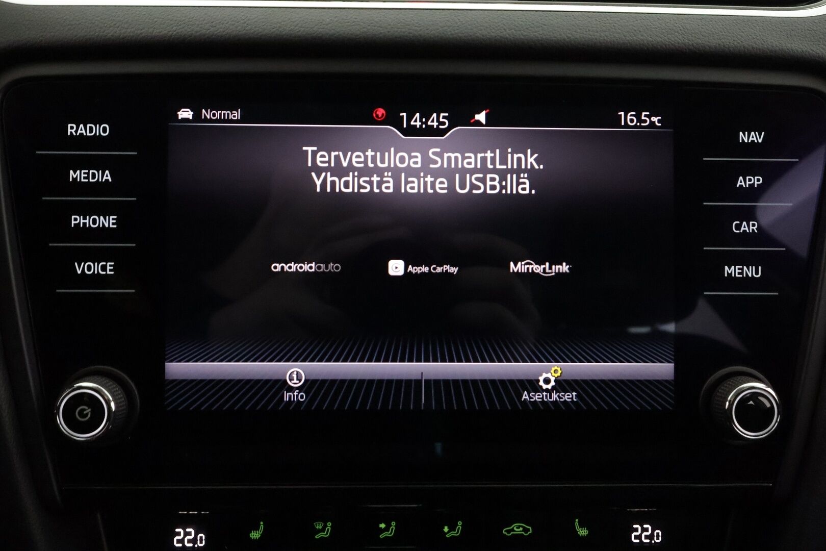 Skoda Octavia 2020 Combi 2,0 TDI 150 Style BusinessLine DSG Autom. - | ACC | Webasto | LED | P.kamera | Keyless | Lane Assist | BSM | Navi | Lämm. ratti | Lämm. tuulilasi | Sähk. takaluukku | Apple & Android | 2x renkaat aluin |