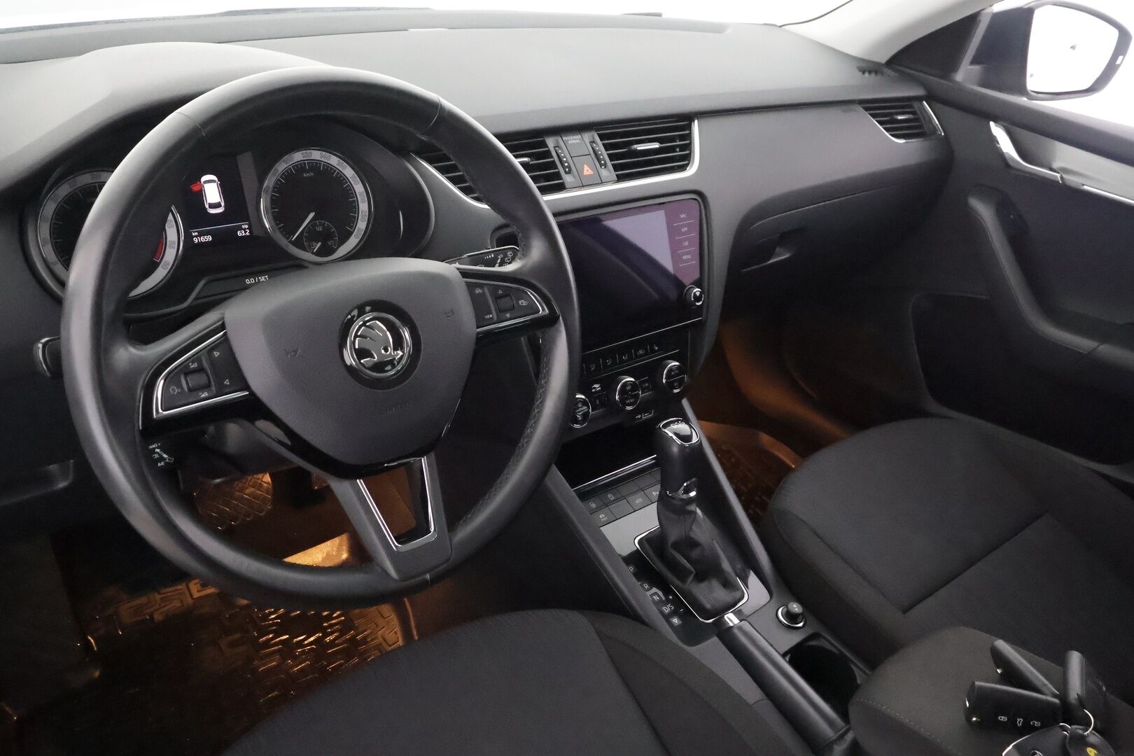Skoda Octavia 2020 Combi 2,0 TDI 150 Style BusinessLine DSG Autom. - | ACC | Webasto | LED | P.kamera | Keyless | Lane Assist | BSM | Navi | Lämm. ratti | Lämm. tuulilasi | Sähk. takaluukku | Apple & Android | 2x renkaat aluin |