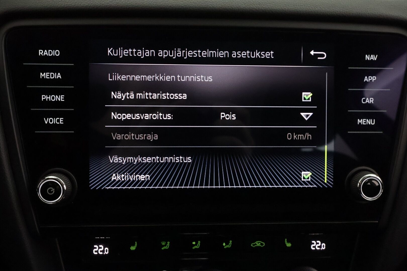Skoda Octavia 2020 Combi 2,0 TDI 150 Style BusinessLine DSG Autom. - | ACC | Webasto | LED | P.kamera | Keyless | Lane Assist | BSM | Navi | Lämm. ratti | Lämm. tuulilasi | Sähk. takaluukku | Apple & Android | 2x renkaat aluin |