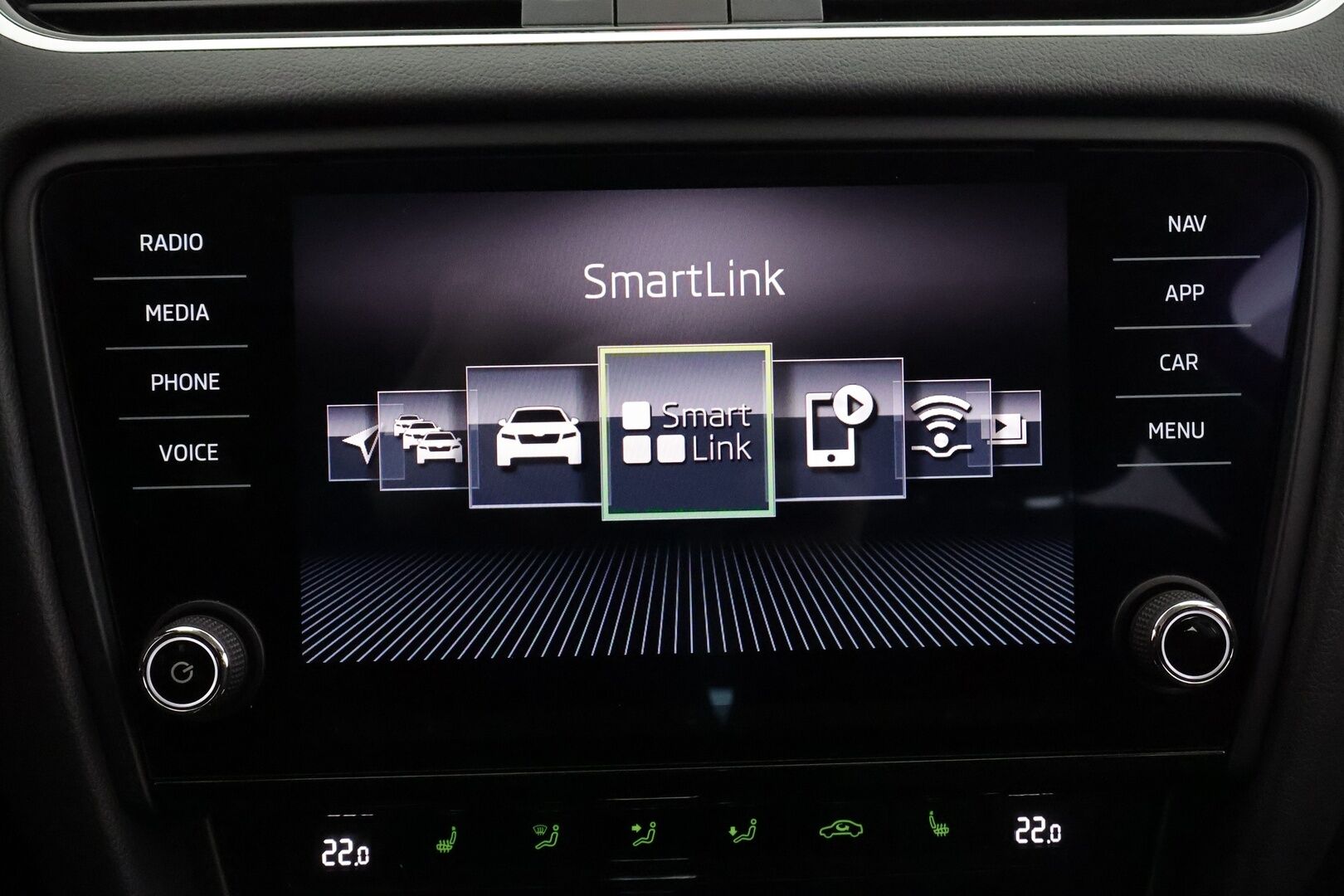 Skoda Octavia 2020 Combi 2,0 TDI 150 Style BusinessLine DSG Autom. - | ACC | Webasto | LED | P.kamera | Keyless | Lane Assist | BSM | Navi | Lämm. ratti | Lämm. tuulilasi | Sähk. takaluukku | Apple & Android | 2x renkaat aluin |