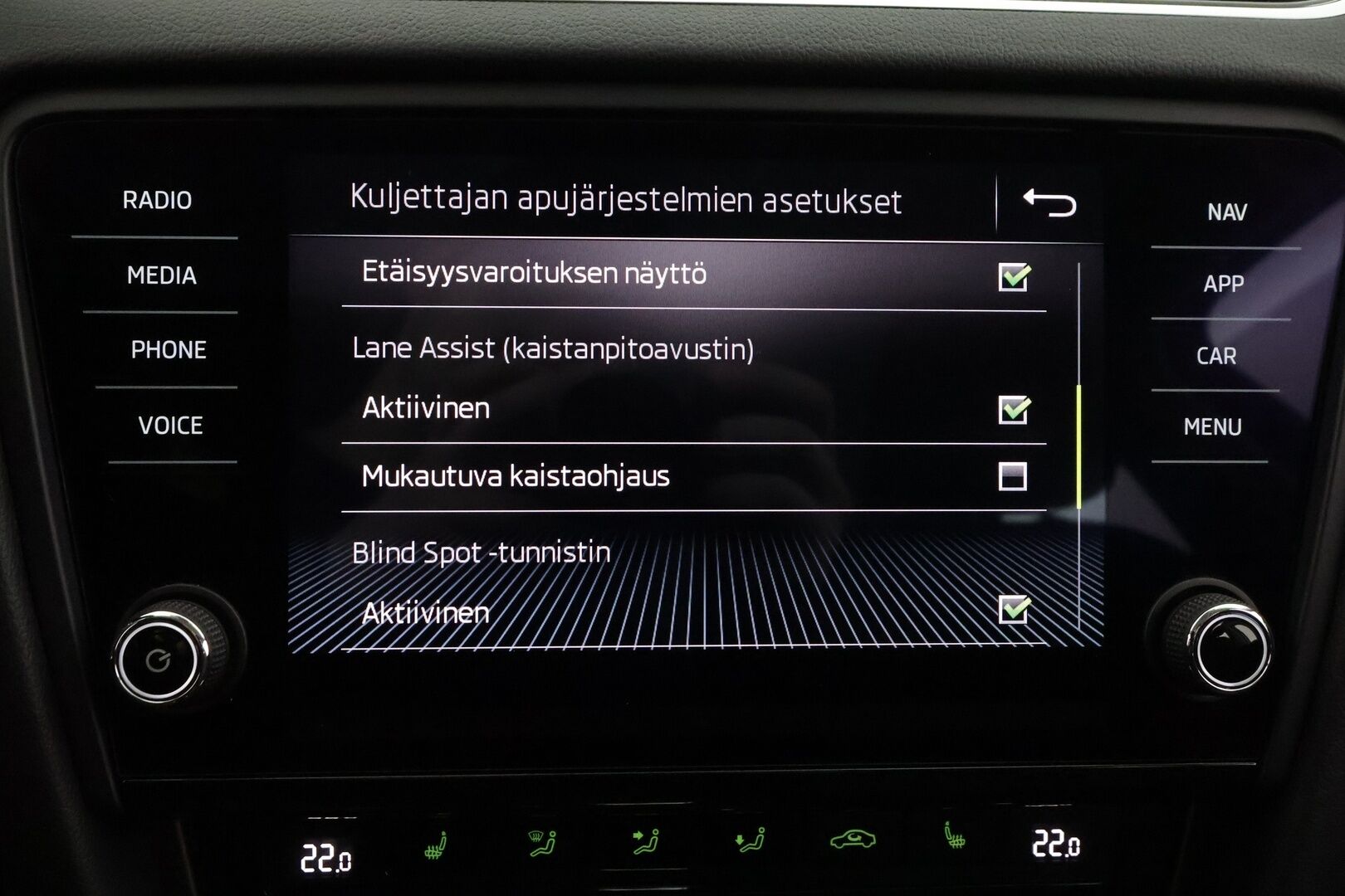 Skoda Octavia 2020 Combi 2,0 TDI 150 Style BusinessLine DSG Autom. - | ACC | Webasto | LED | P.kamera | Keyless | Lane Assist | BSM | Navi | Lämm. ratti | Lämm. tuulilasi | Sähk. takaluukku | Apple & Android | 2x renkaat aluin |