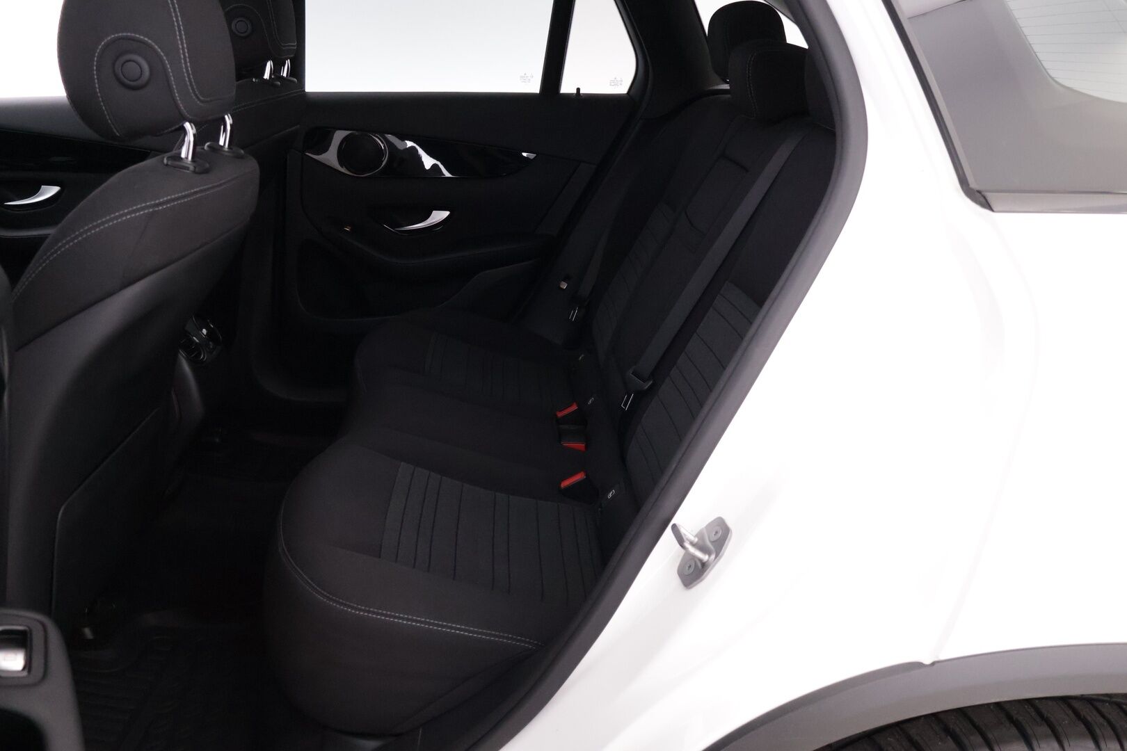 Mercedes-Benz GLC 2017 220 d 4MATIC BlueTec *Lohko / P-Kamera / Vetokoukku / Navi* - Neliveto / Jokaiseen maastoon!