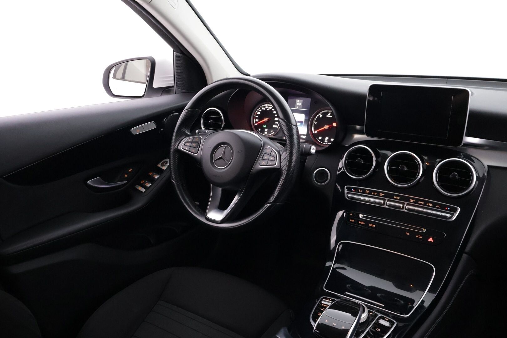 Mercedes-Benz GLC 2017 220 d 4MATIC BlueTec *Lohko / P-Kamera / Vetokoukku / Navi* - Neliveto / Jokaiseen maastoon!