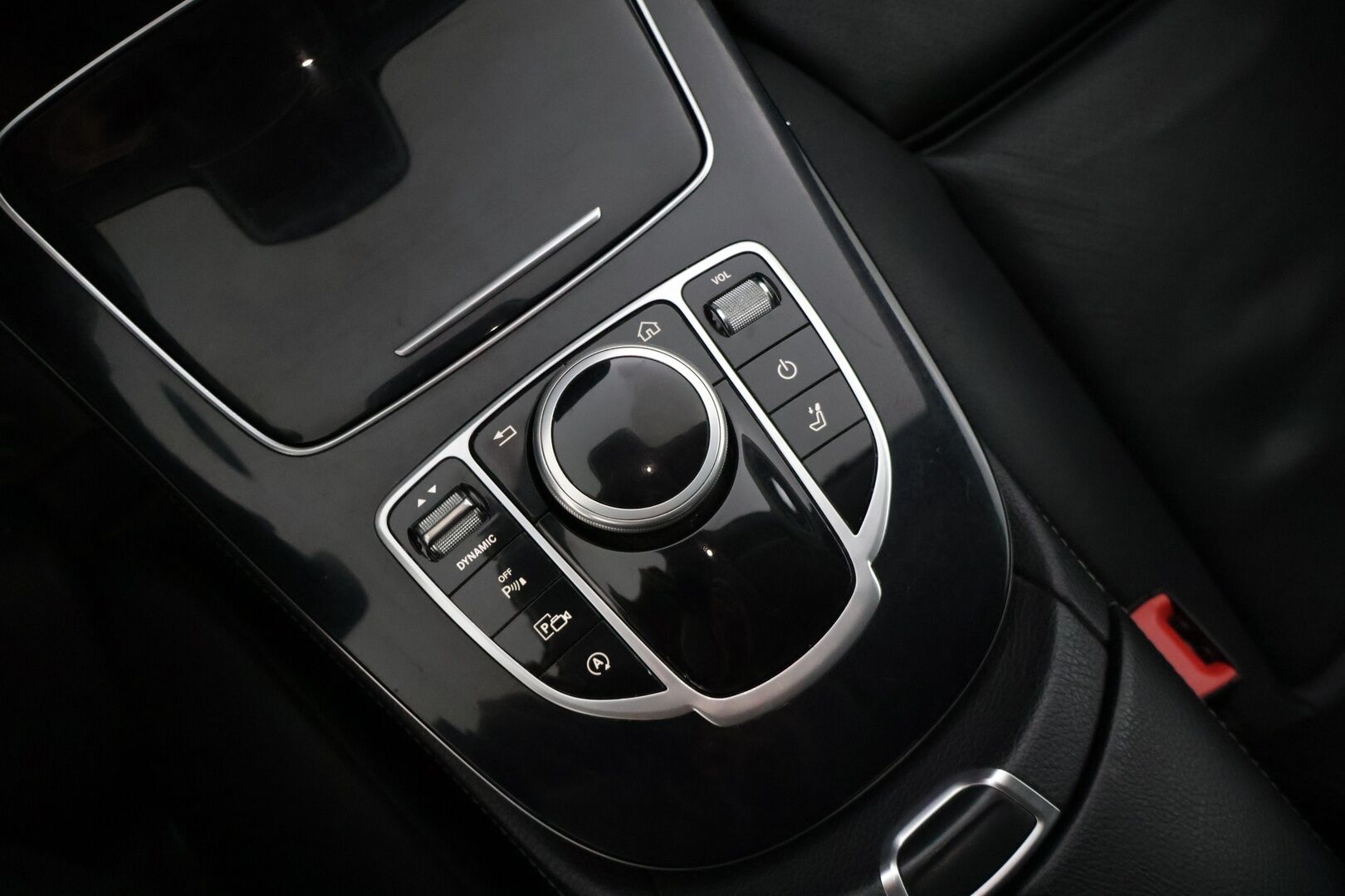 Mercedes-Benz E 2018 220 d T A Premium Business * Multibeam-LED / P-Kamera / Vetokoukku / Sporttinahat / Comand Navi * - * Näyttävä hyvin huollettu yksilö, uusilla talvirenkailla! *