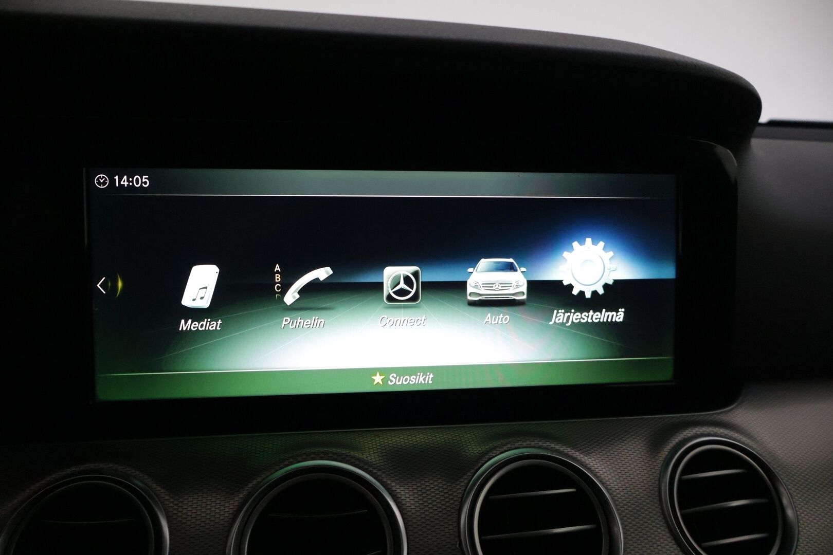 Mercedes-Benz E 2018 220 d T A Premium Business * Multibeam-LED / P-Kamera / Vetokoukku / Sporttinahat / Comand Navi * - * Näyttävä hyvin huollettu yksilö, uusilla talvirenkailla! *