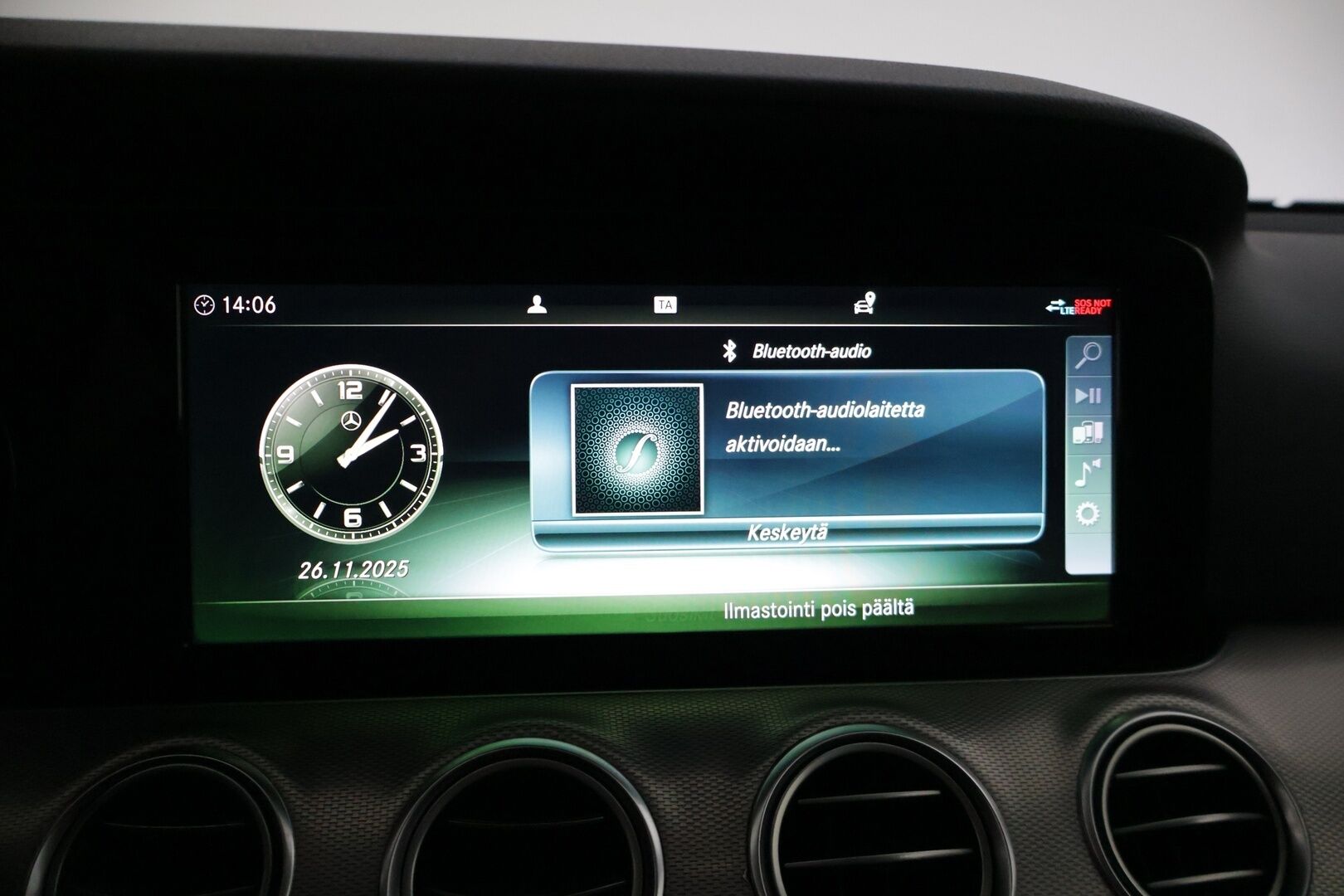 Mercedes-Benz E 2018 220 d T A Premium Business * Multibeam-LED / P-Kamera / Vetokoukku / Sporttinahat / Comand Navi * - * Näyttävä hyvin huollettu yksilö, uusilla talvirenkailla! *