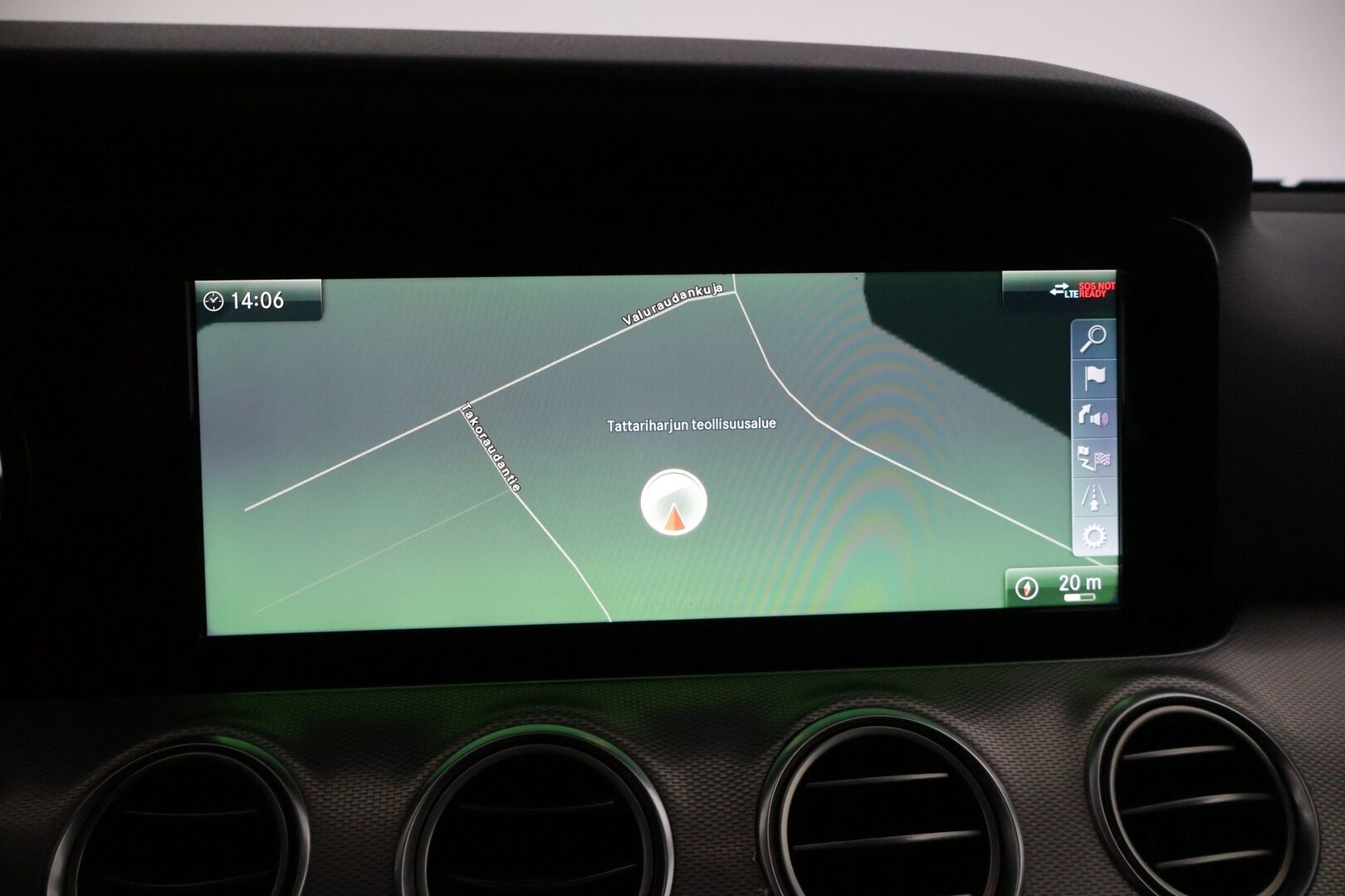 Mercedes-Benz E 2018 220 d T A Premium Business * Multibeam-LED / P-Kamera / Vetokoukku / Sporttinahat / Comand Navi * - * Näyttävä hyvin huollettu yksilö, uusilla talvirenkailla! *