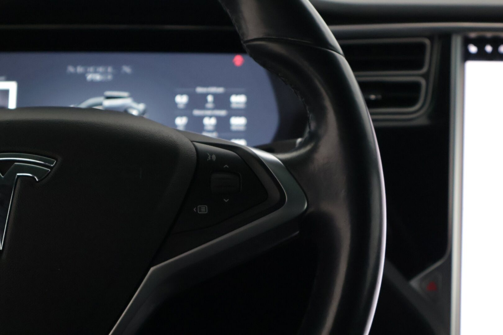 Tesla Model X 2017 75 D * ILMASET SUPERIT / FSD * - * FSD / Ilmaiset superit / CCS / 2x Vanteet *