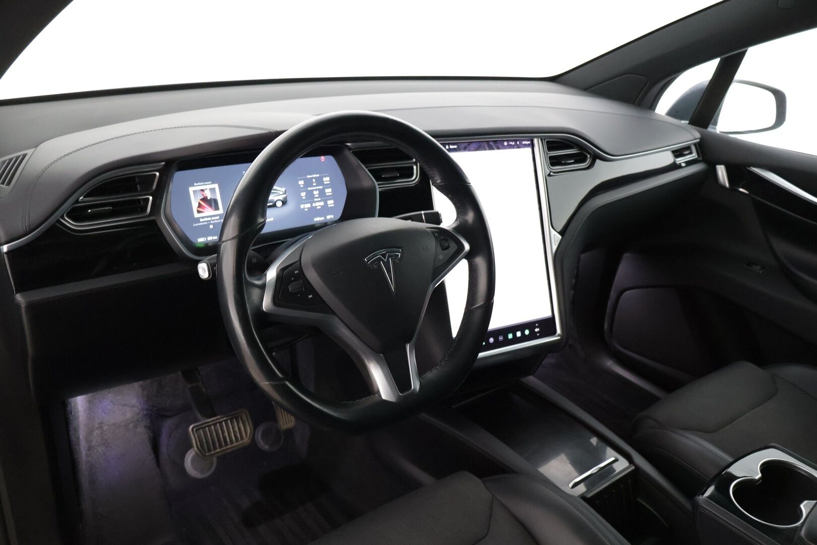 Tesla Model X 2017 75 D * ILMASET SUPERIT / FSD * - * FSD / Ilmaiset superit / CCS / 2x Vanteet *