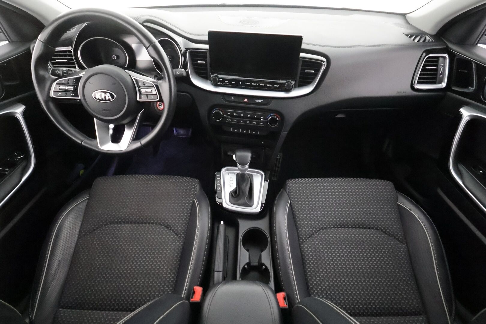 Kia Ceed 2020 1,4 T-GDI ISG 140hv EX SW DCT A/T - | Vakkari | Lohko | P.Kamera | LED | Puolinahat | Navi | Apple&Android | Suomi-auto | Kahdet Renkaat |