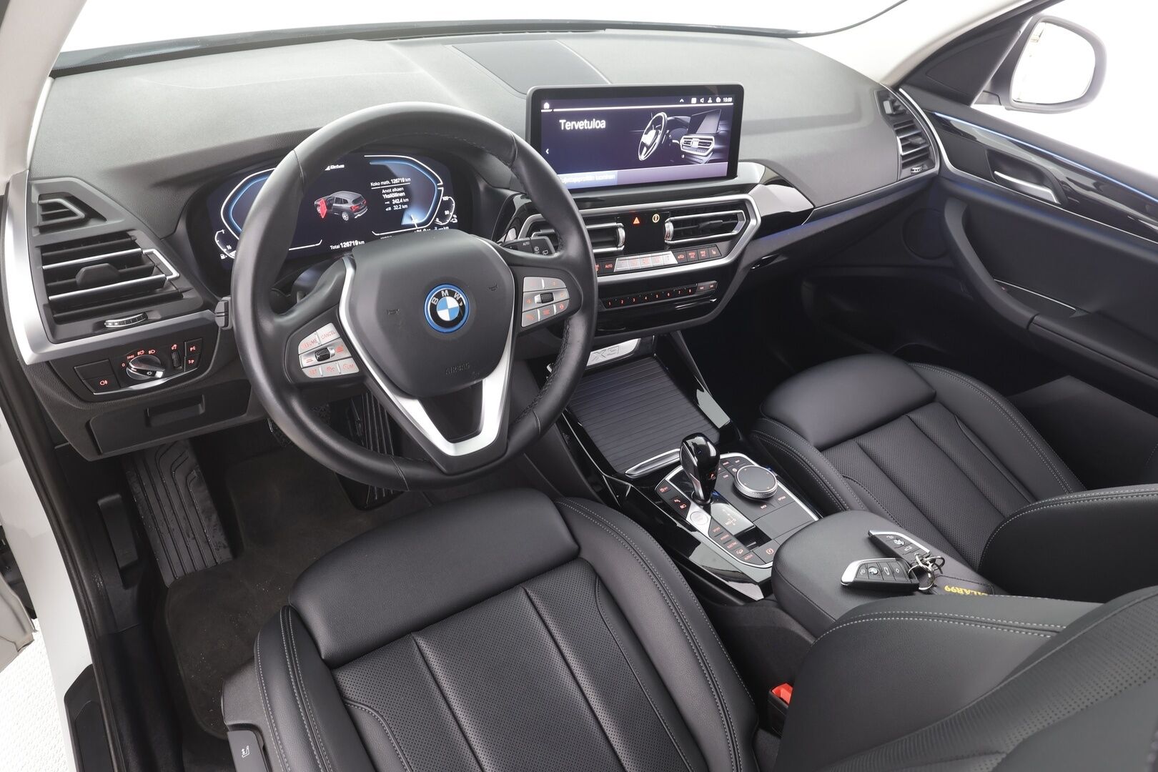 BMW X3 2023 G01 xDrive 30e A Charged Edition - | ACC | Lisälämmitin | Koukku | Hifit | LED | Sporttinahat | P.Kamera | Comfort access | Apple&Android | 1.Om Suomi-auto | Kahdet Renkaat | Merkkihuollettu |