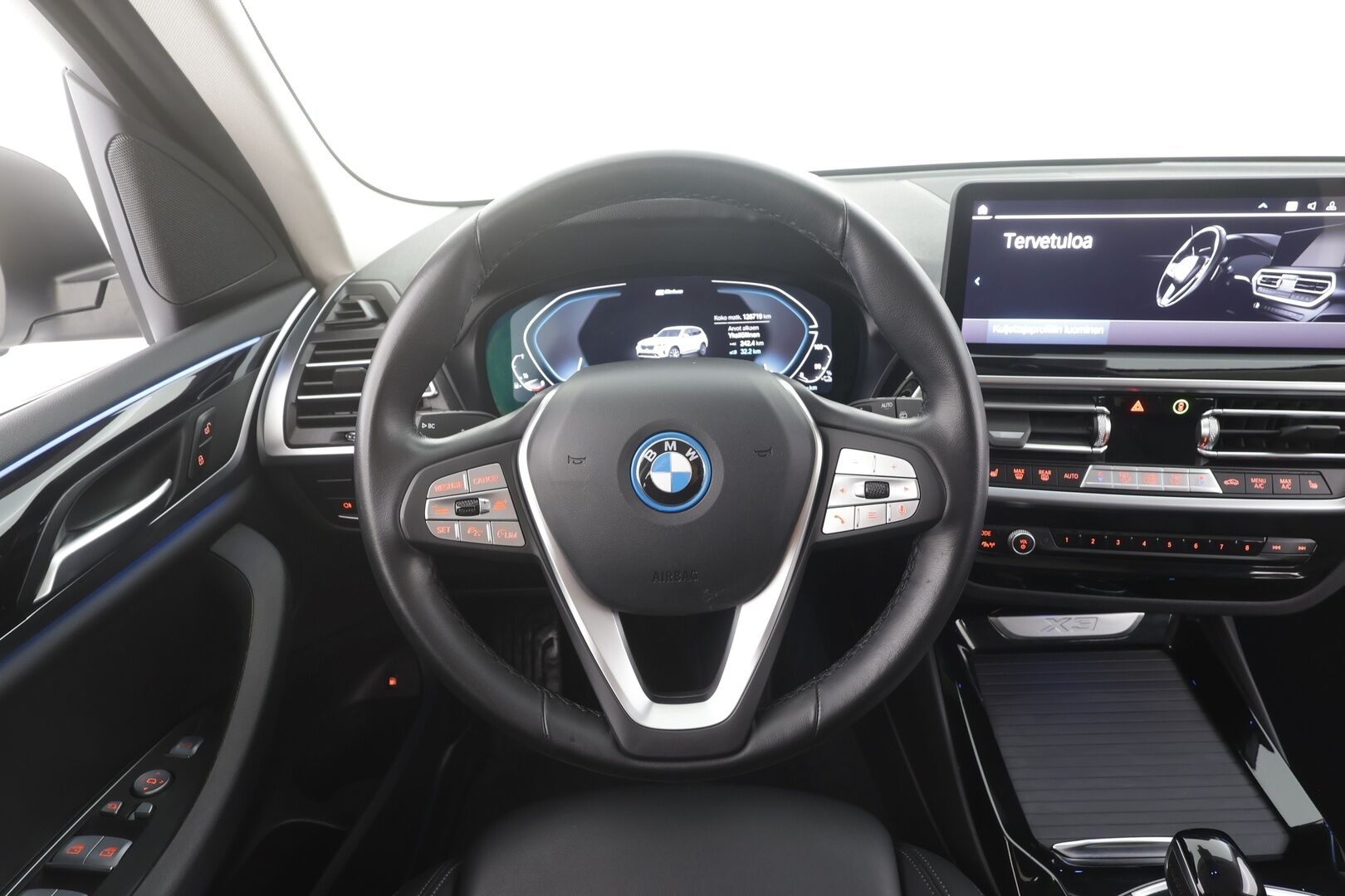 BMW X3 2023 G01 xDrive 30e A Charged Edition - | ACC | Lisälämmitin | Koukku | Hifit | LED | Sporttinahat | P.Kamera | Comfort access | Apple&Android | 1.Om Suomi-auto | Kahdet Renkaat | Merkkihuollettu |