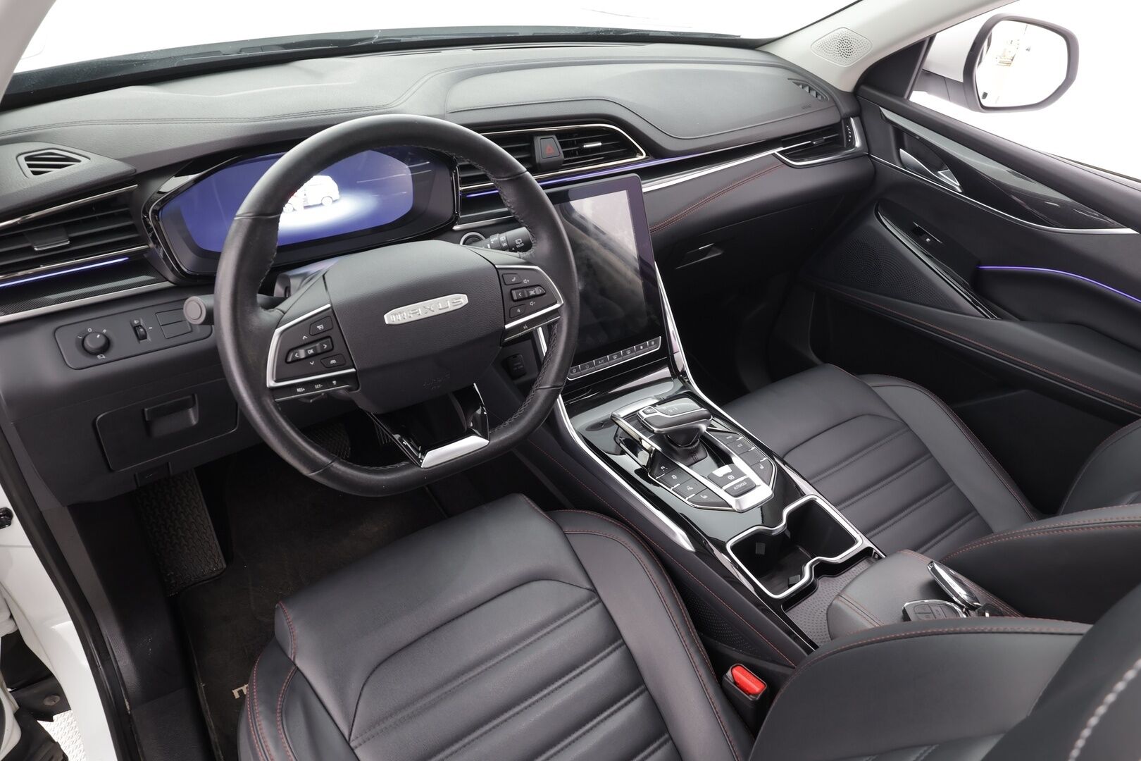 Maxus Euniq 6 2023 Grand Suv Summer Edition - | ACC | Panorama | Sähkönahat | 360° | Kaistavahti | BSM | Ambient | Keyless | LED | Digimittaristo | Suomiauto | 2x renkaat aluin | 