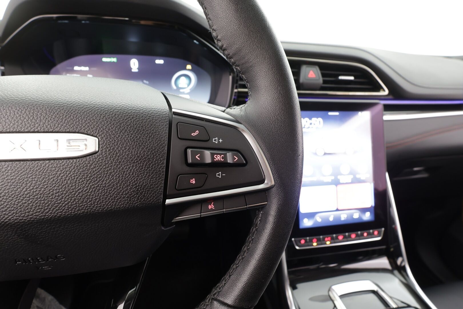 Maxus Euniq 6 2023 Grand Suv Summer Edition - | ACC | Panorama | Sähkönahat | 360° | Kaistavahti | BSM | Ambient | Keyless | LED | Digimittaristo | Suomiauto | 2x renkaat aluin | 