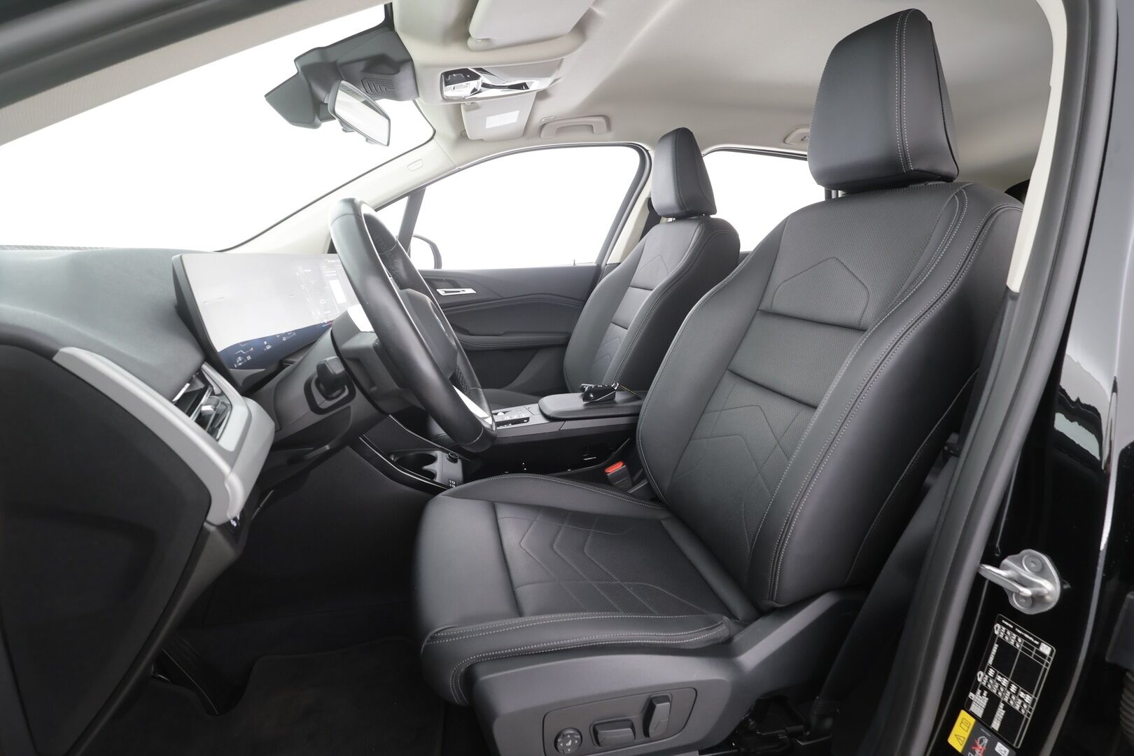BMW 225 2023 U06 Active Tourer 225e xDrive Charged Edition - | Vakkari | Lisälämmitin | Koukku | Widescreen | Hierovat nahat | P.Kamera | LED | H/K | Apple&Android | 1.Om Suomi-auto | Kahdet Renkaat | Merkkihuollettu |