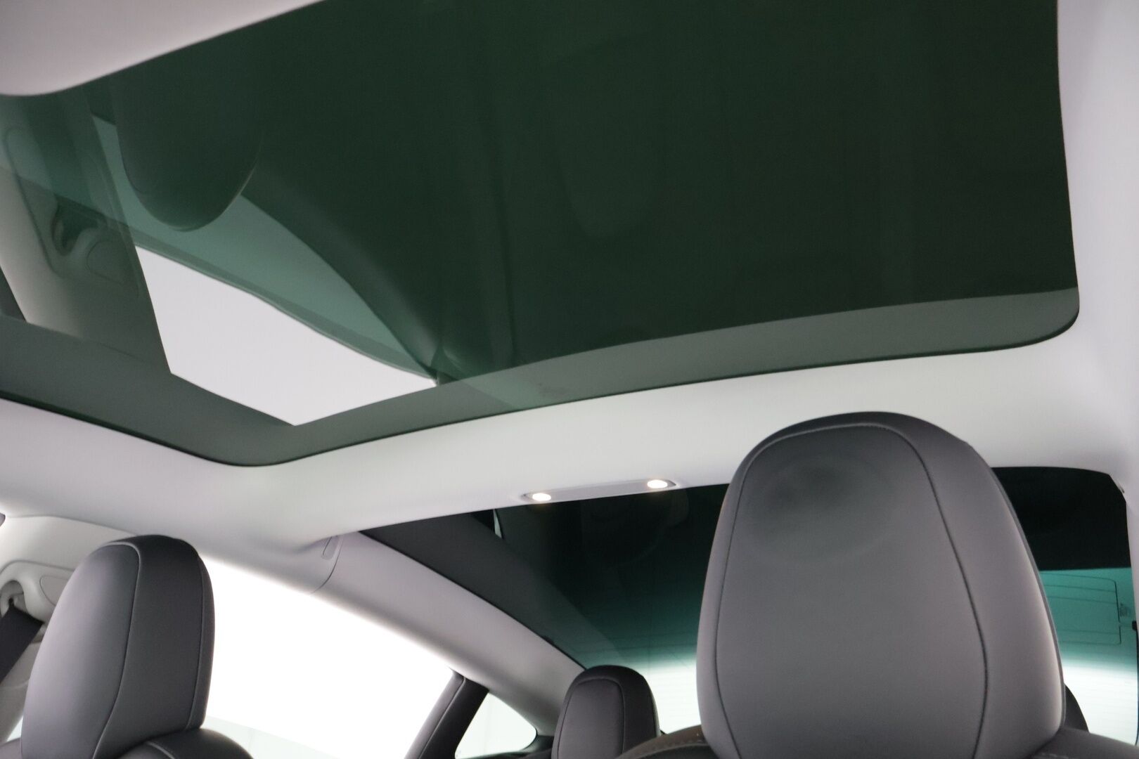 Tesla Model 3 2021 Long Range - *Tehdastakuu / ILP / Autopilot / Premium sound / Lasikatto*
