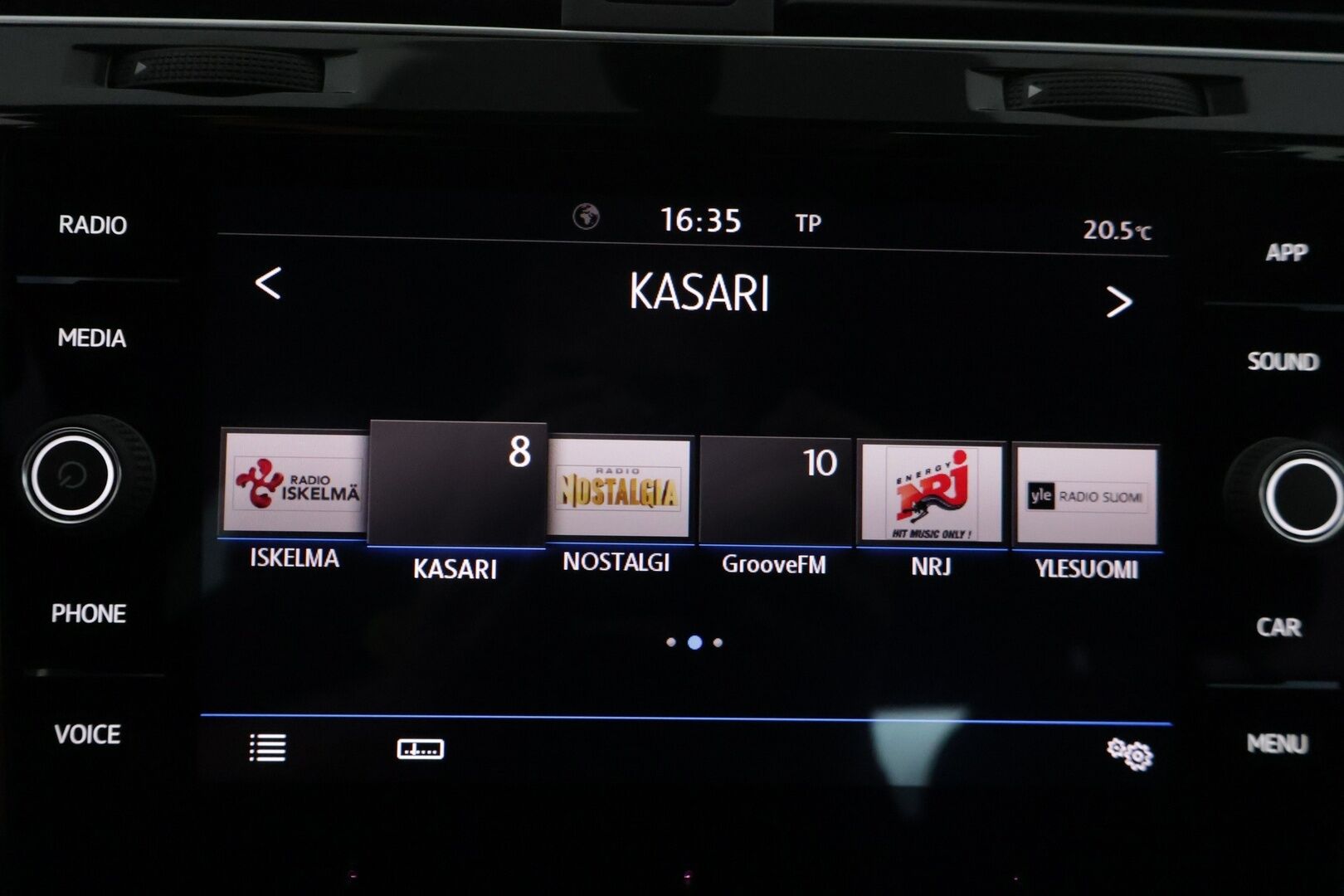 Volkswagen Golf 2021 GOLF Farmari (AC) 5ov 1395cm3 A - * ACC / DIGIMITTARI / JUURI HUOLLETTU / 2X RENKAAT *