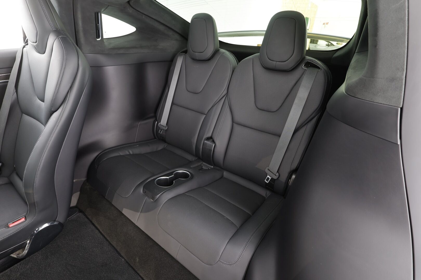 Tesla Model X 2023 Plaid 6-P - | Koukku | ILP | ACC | Ilma-alusta | P.Kamera | Ilmastoitu Muistipenkki | LED | Premium Audio | Kaistavahti | Navi | Keyless | 1-om Suomi-auto | 2x Latauskaapelit | Kahdet renkaat |