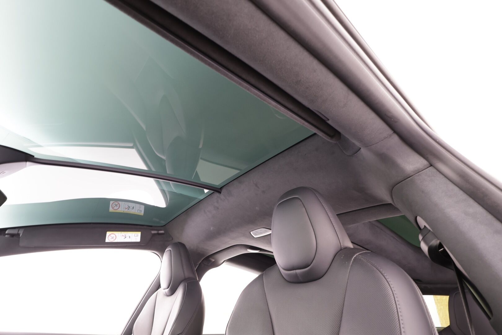 Tesla Model X 2023 Plaid 6-P - | Koukku | ILP | ACC | Ilma-alusta | P.Kamera | Ilmastoitu Muistipenkki | LED | Premium Audio | Kaistavahti | Navi | Keyless | 1-om Suomi-auto | 2x Latauskaapelit | Kahdet renkaat |